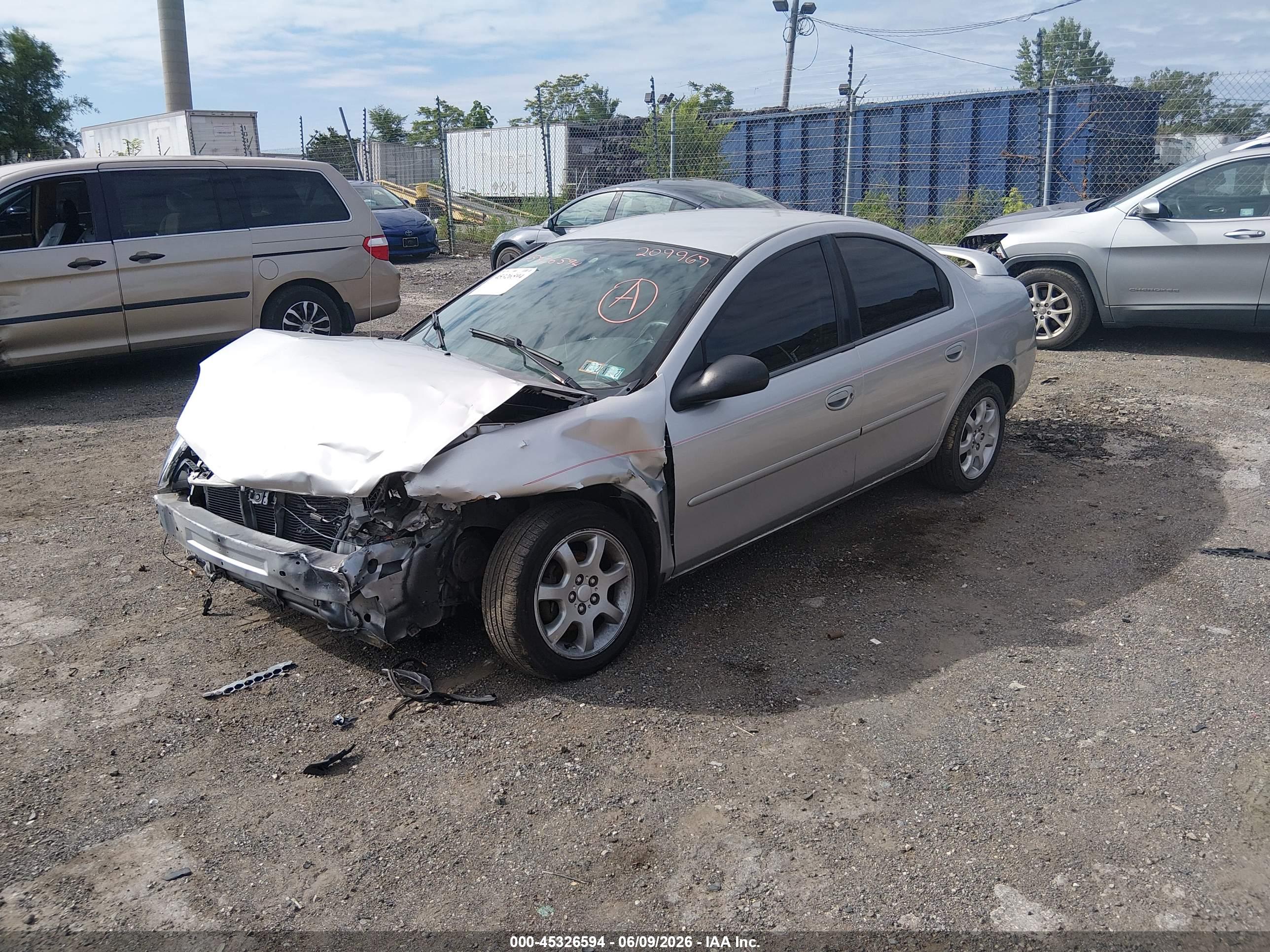 DODGE NEON image 2