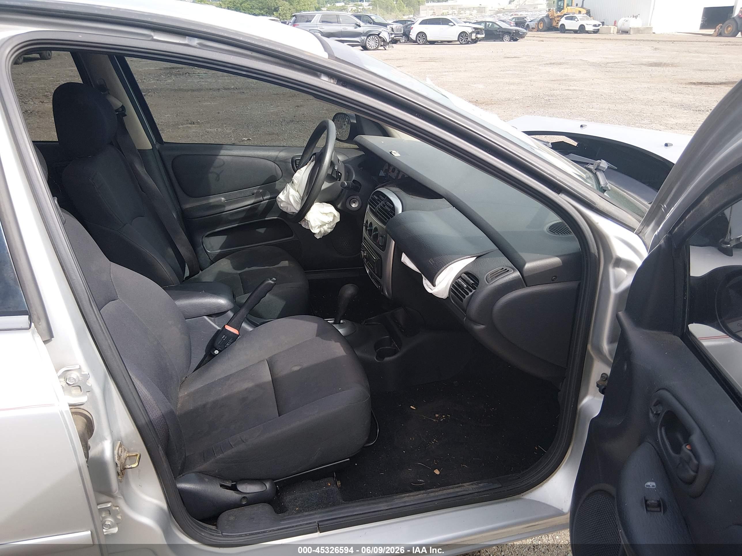 DODGE NEON image 5