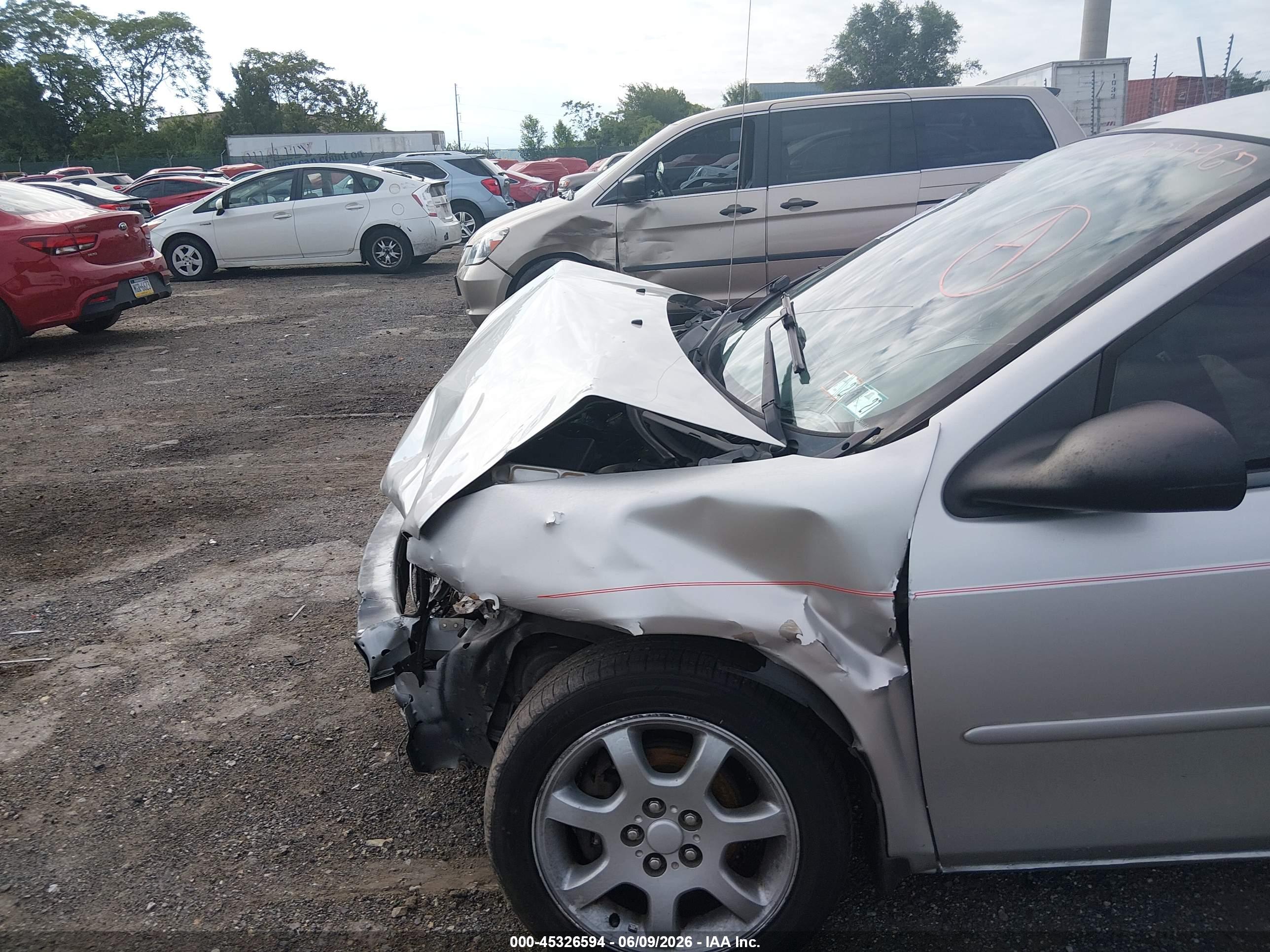 DODGE NEON image 6