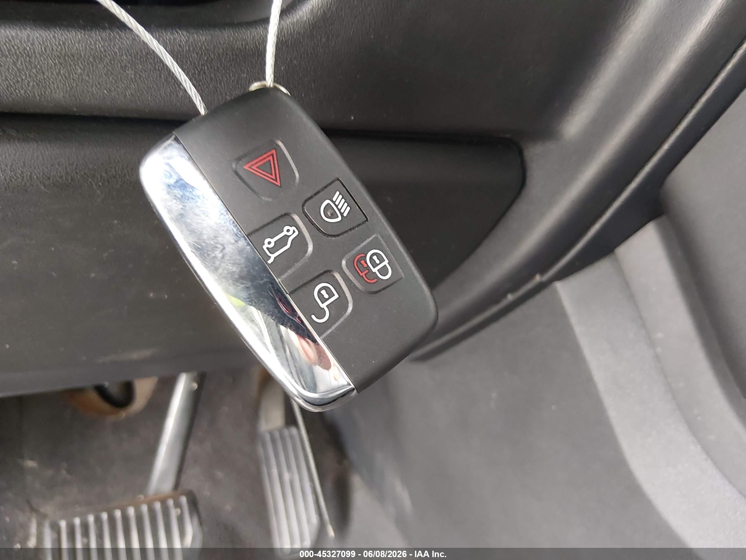 LAND ROVER image 11