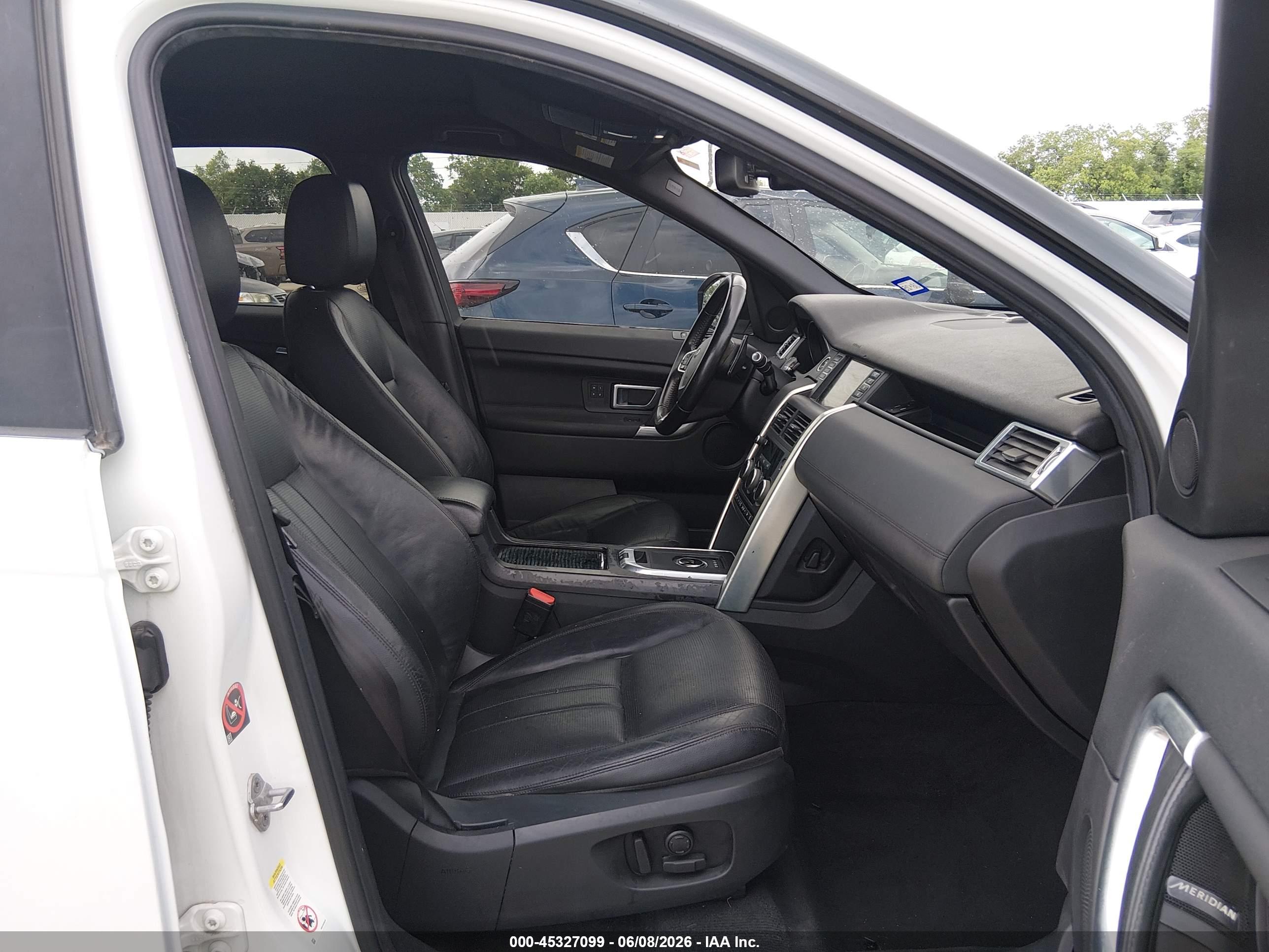 LAND ROVER image 5