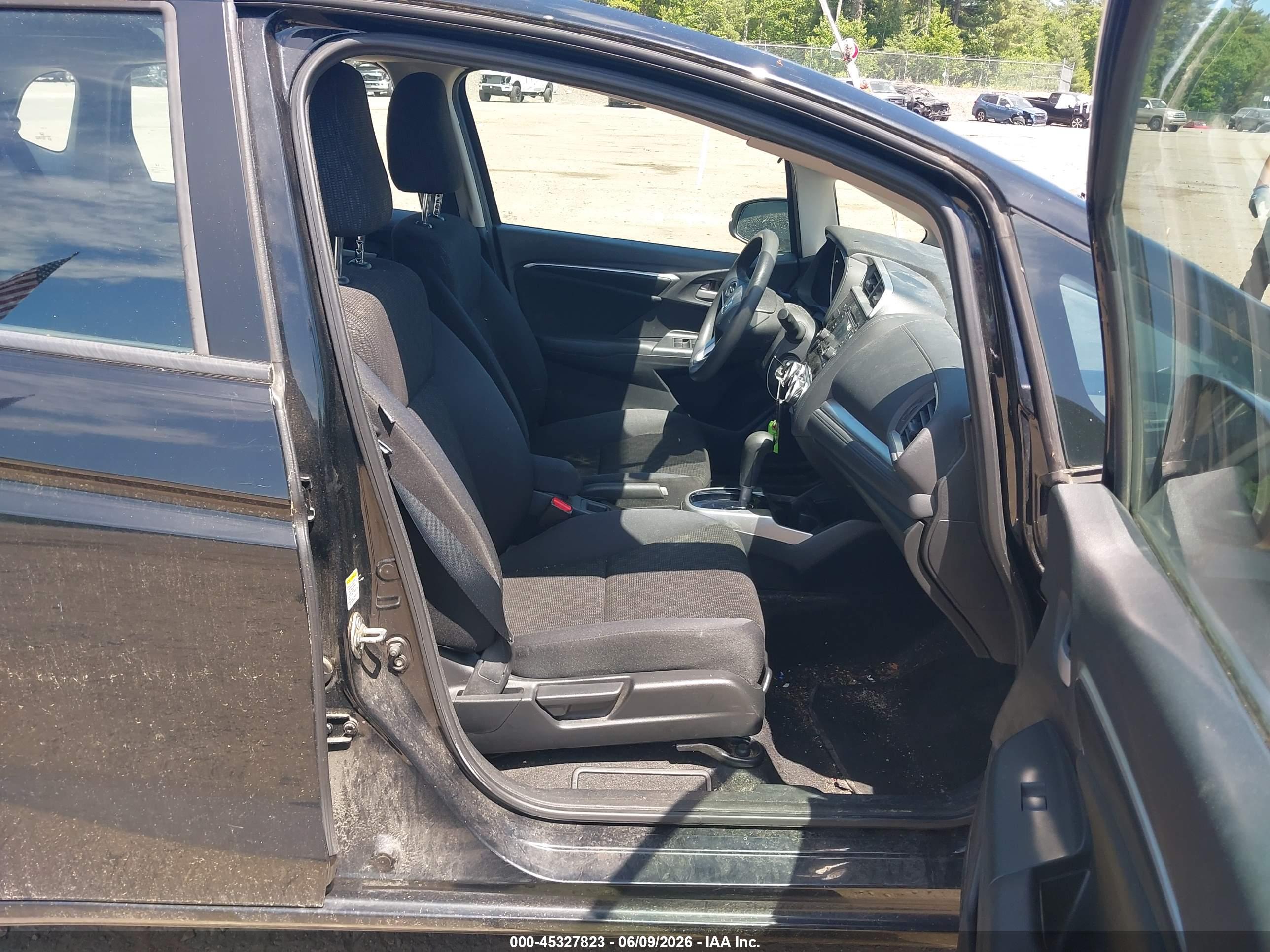 HONDA FIT image 5