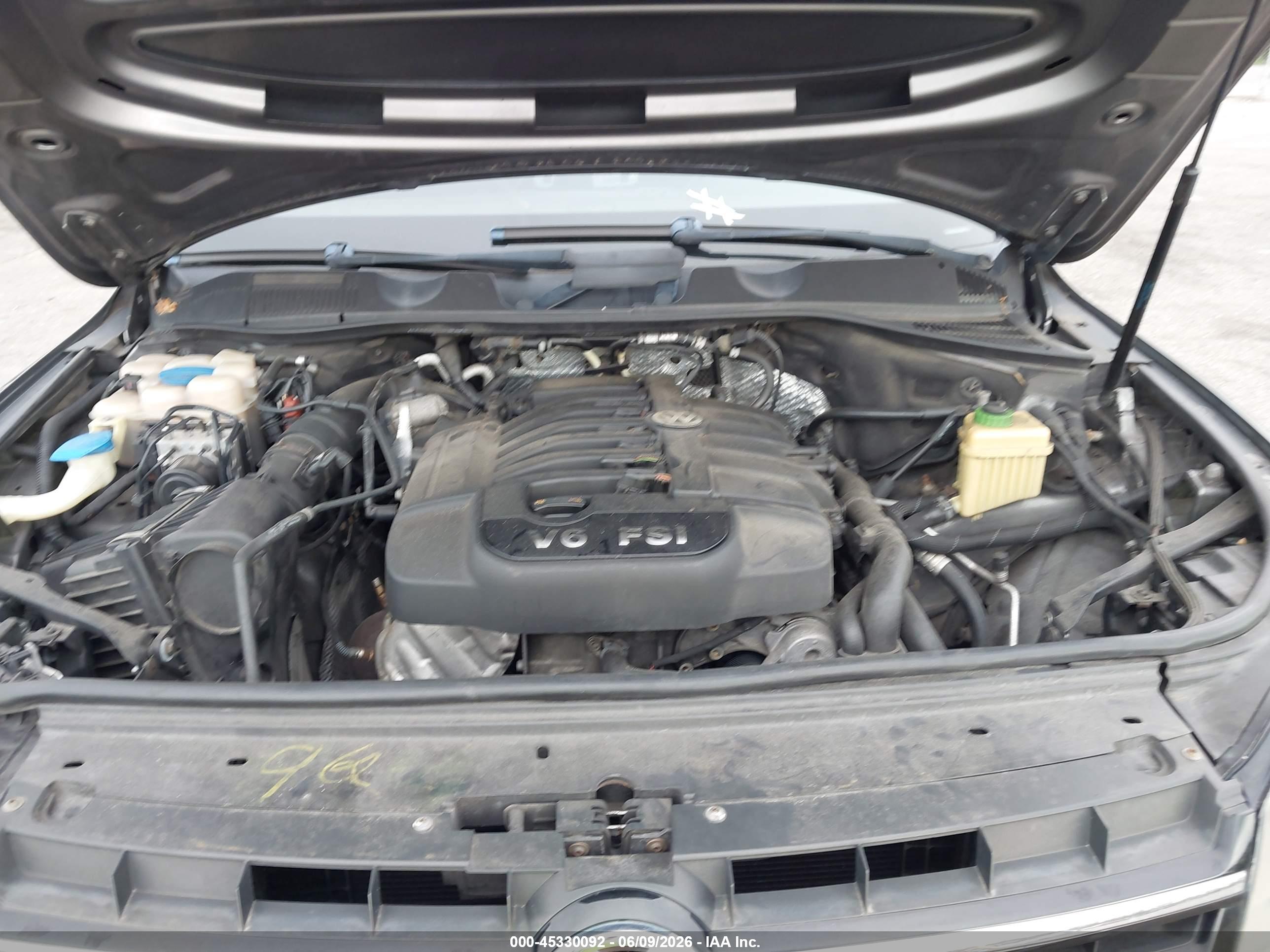 VOLKSWAGEN TOUAREG image 10