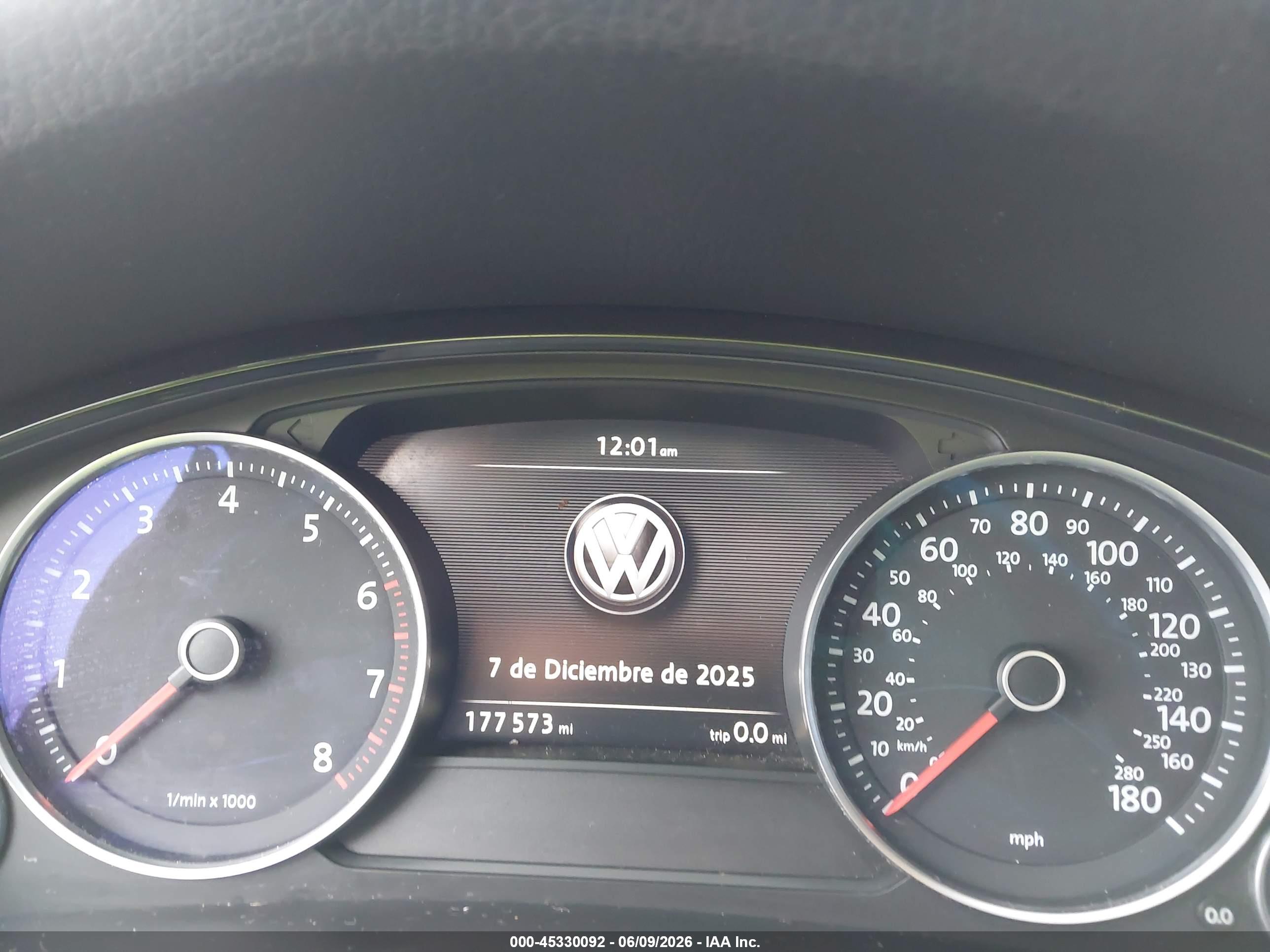 VOLKSWAGEN TOUAREG image 7