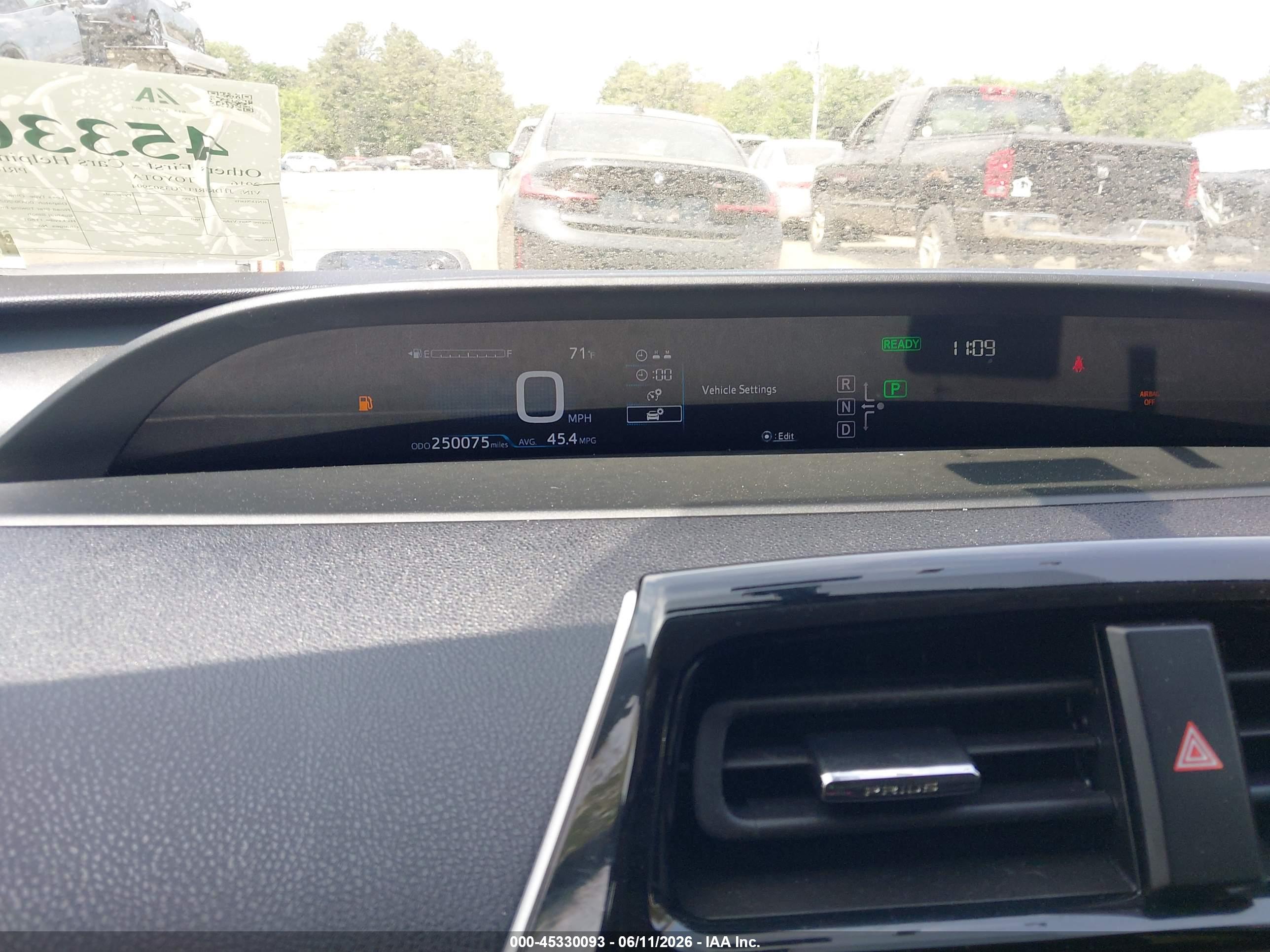 TOYOTA PRIUS image 7