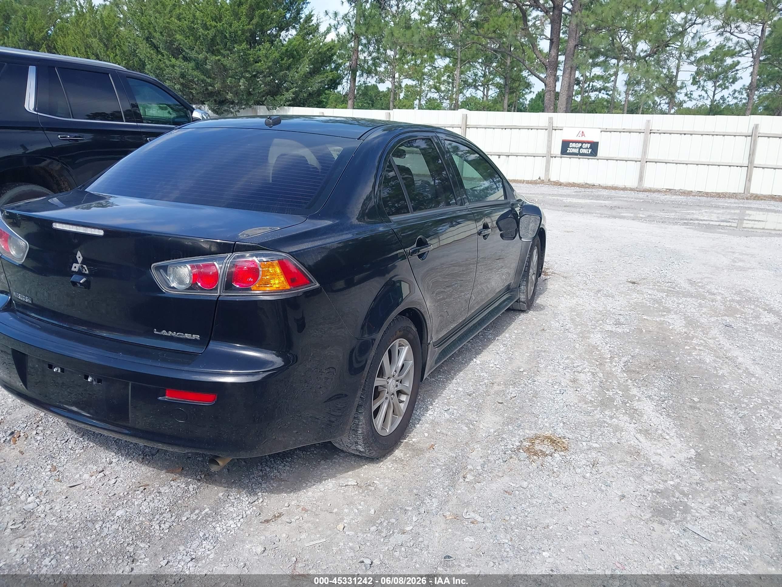 MITSUBISHI LANCER image 4