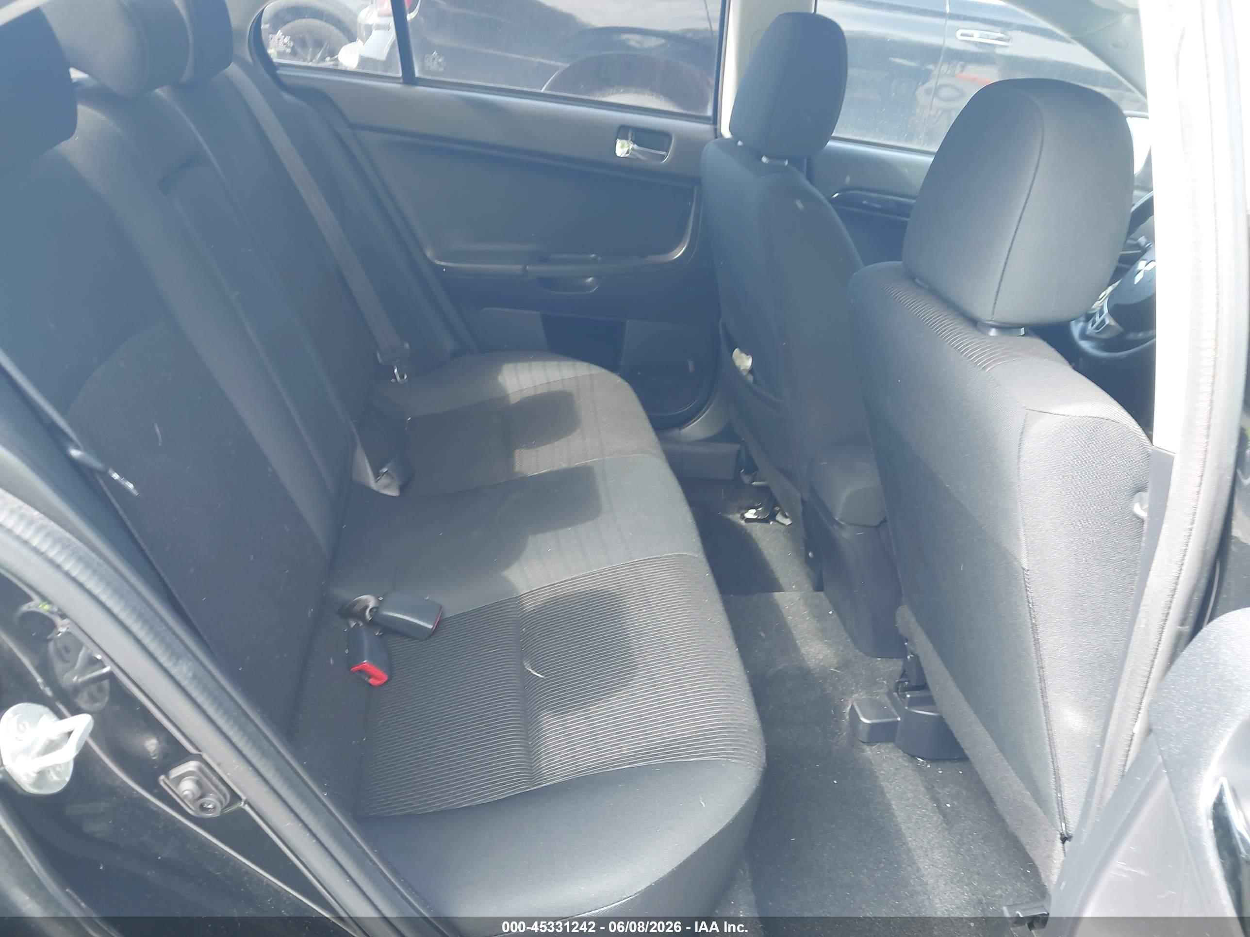 MITSUBISHI LANCER image 8