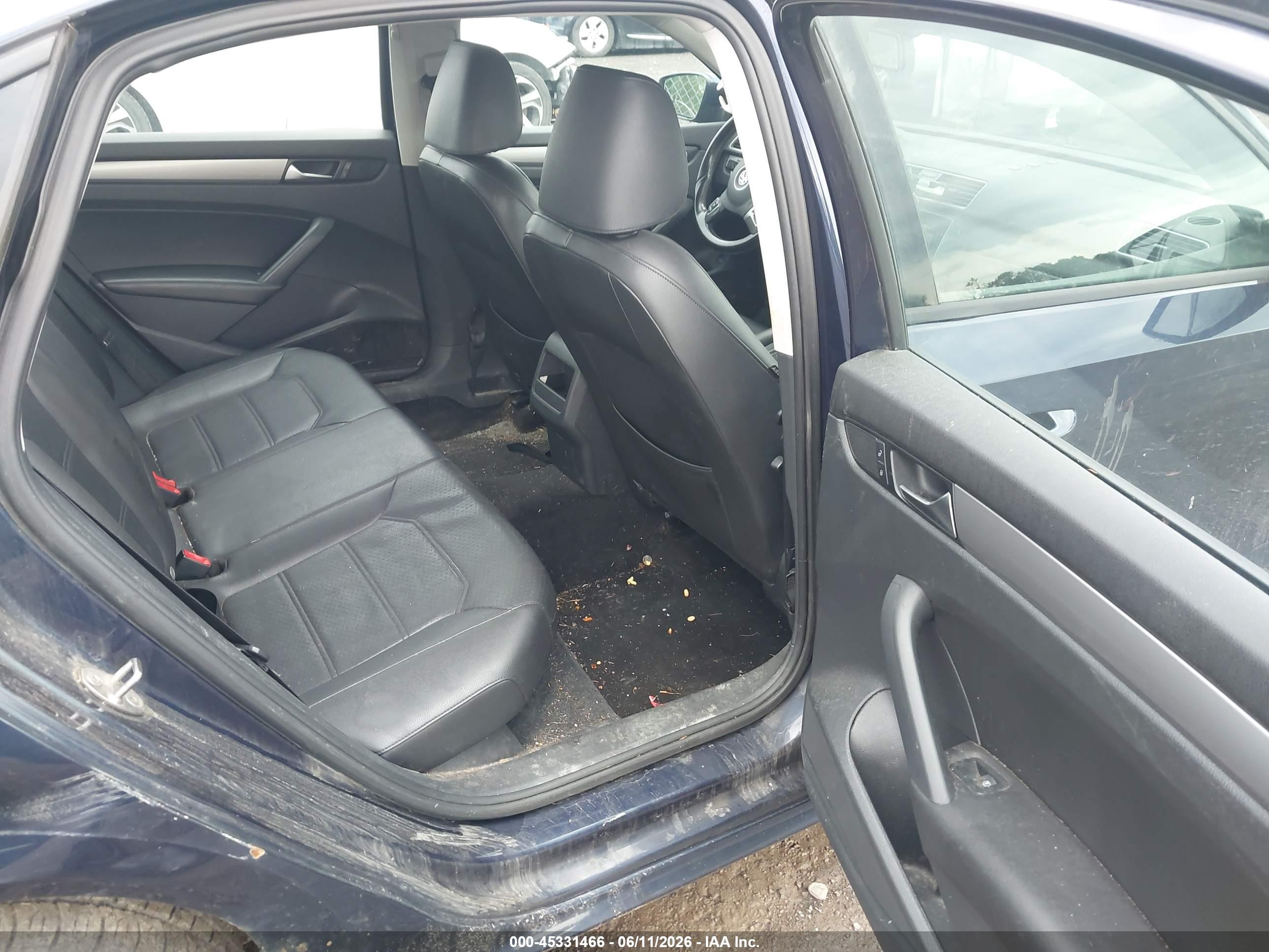 VOLKSWAGEN PASSAT image 8