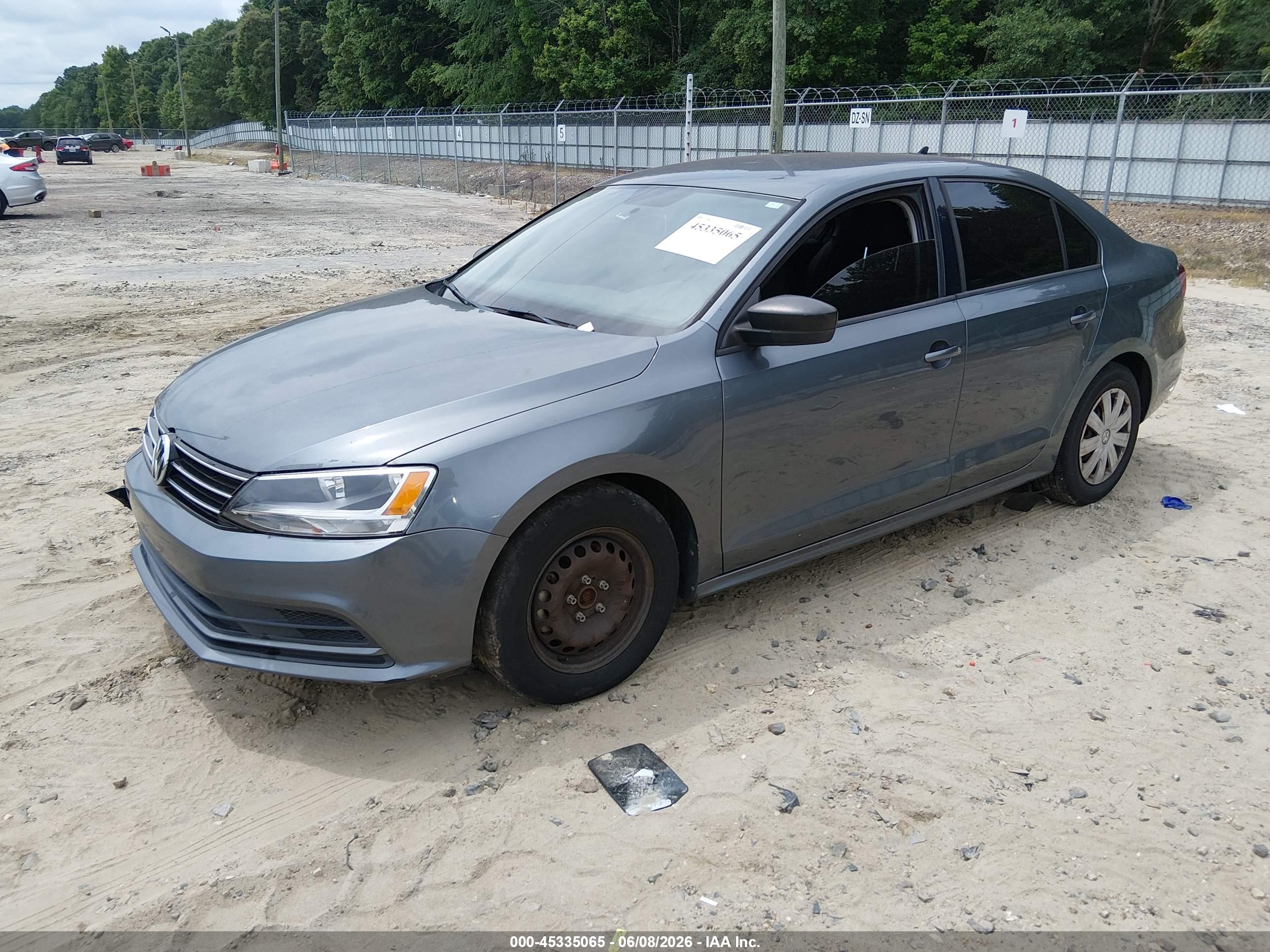 VOLKSWAGEN JETTA image 2