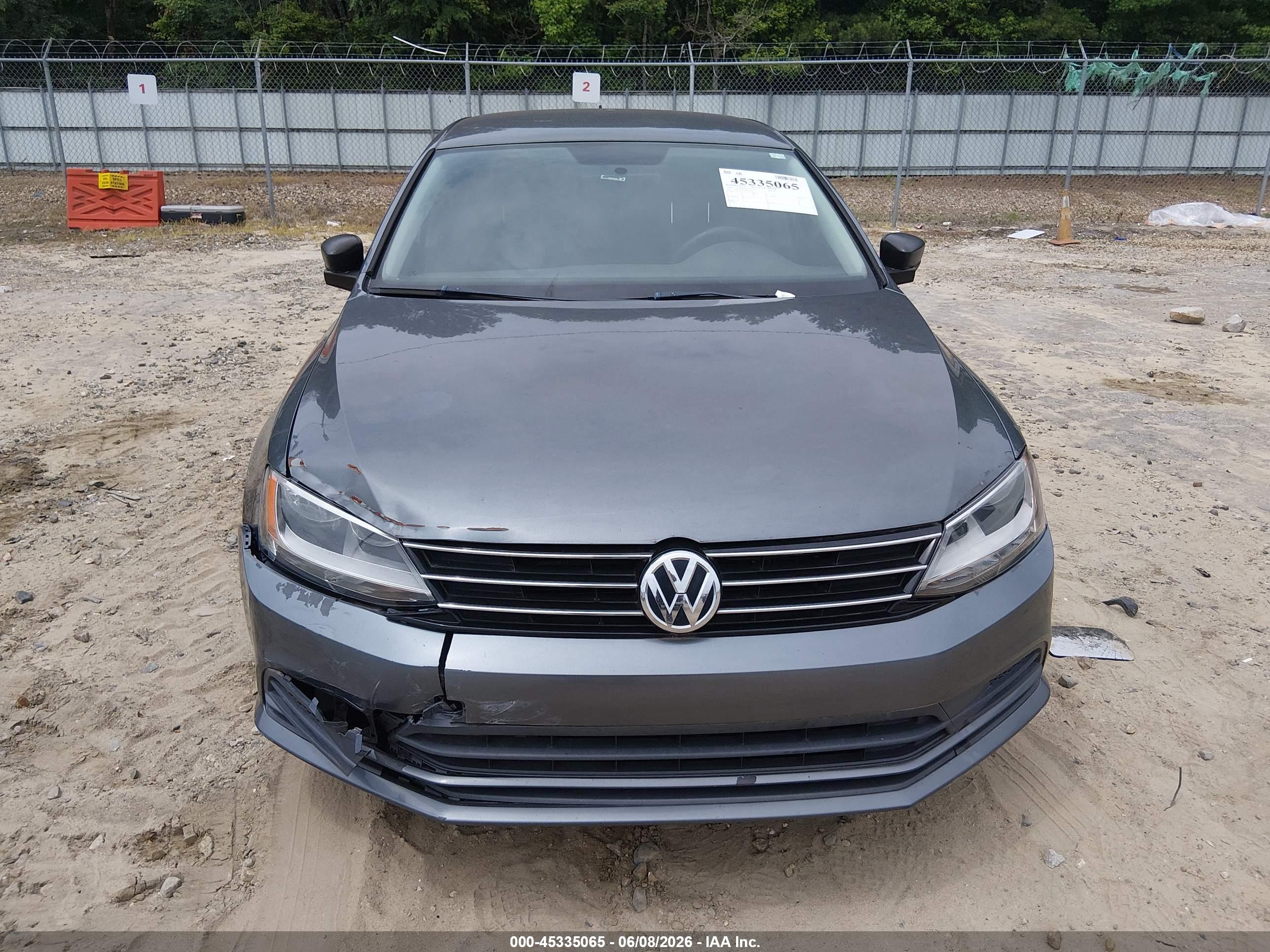 VOLKSWAGEN JETTA image 6