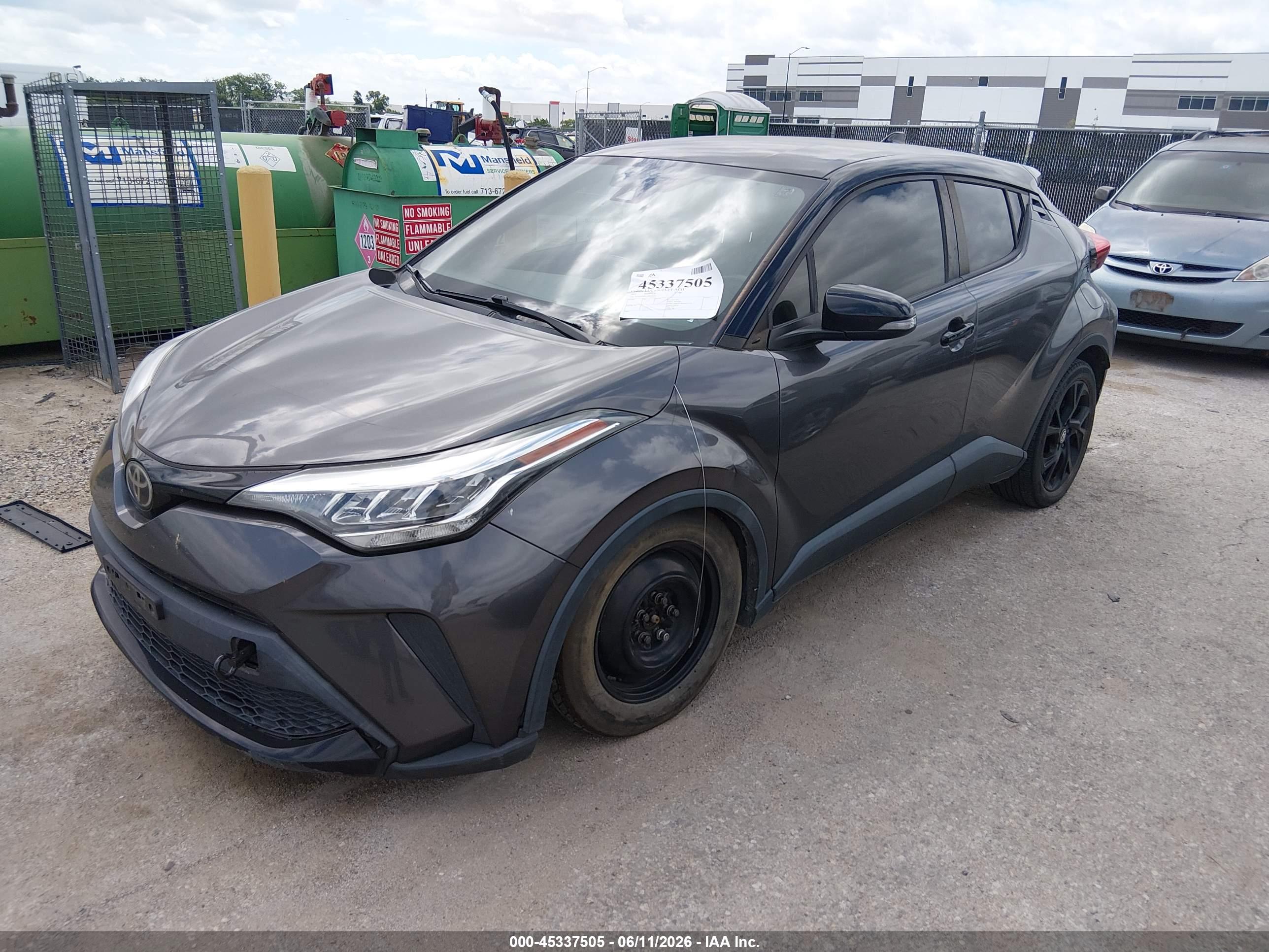 TOYOTA C-HR image 2