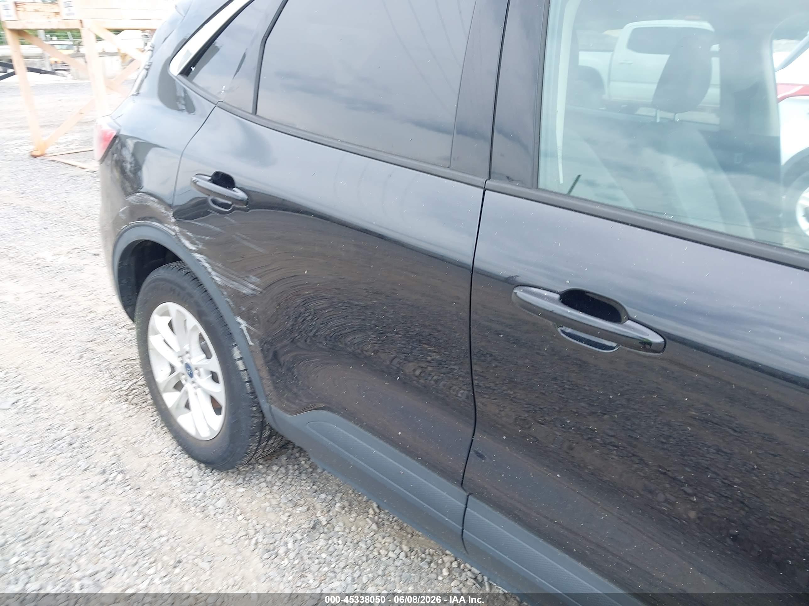 FORD ESCAPE image 6