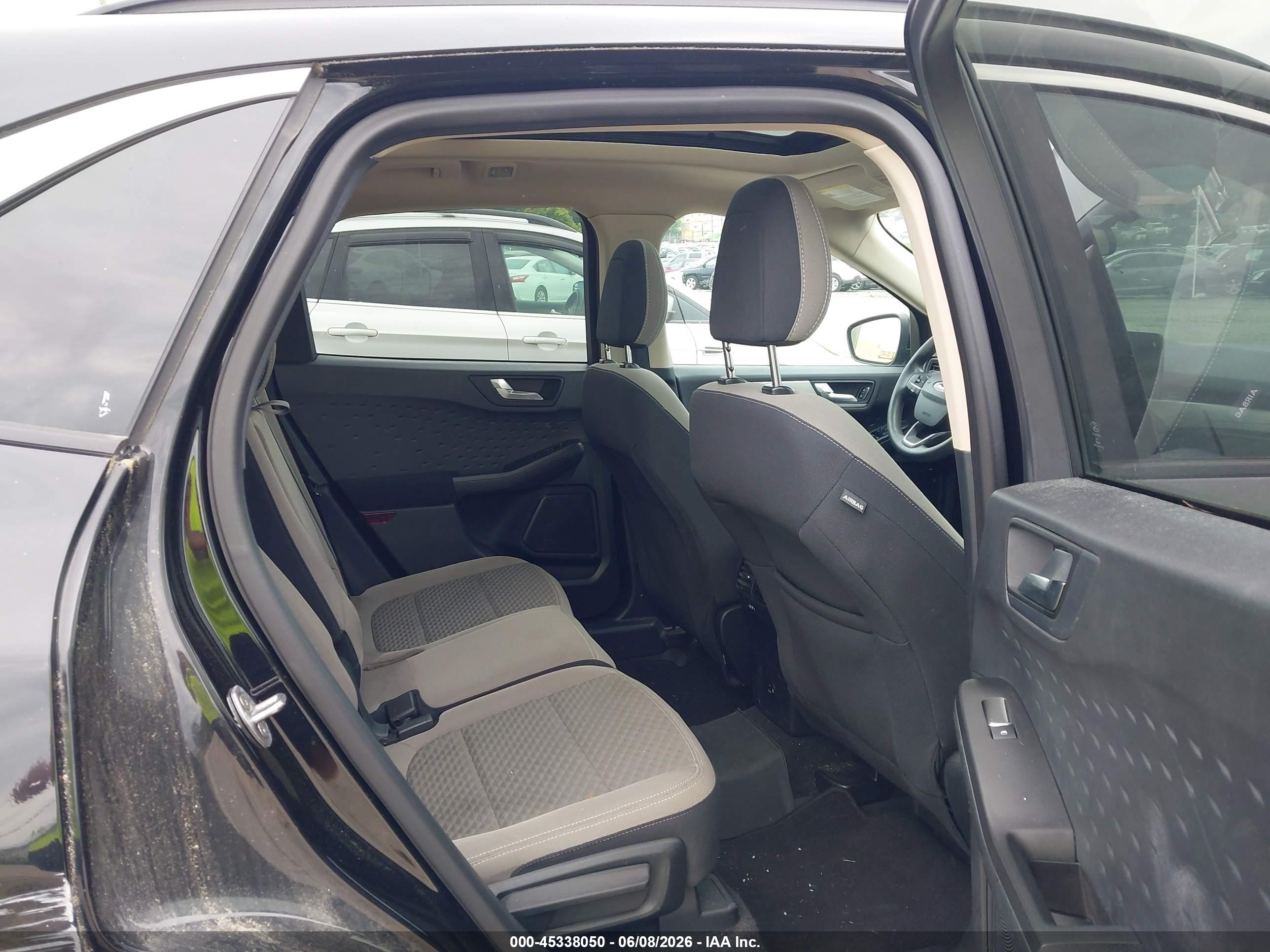 FORD ESCAPE image 8