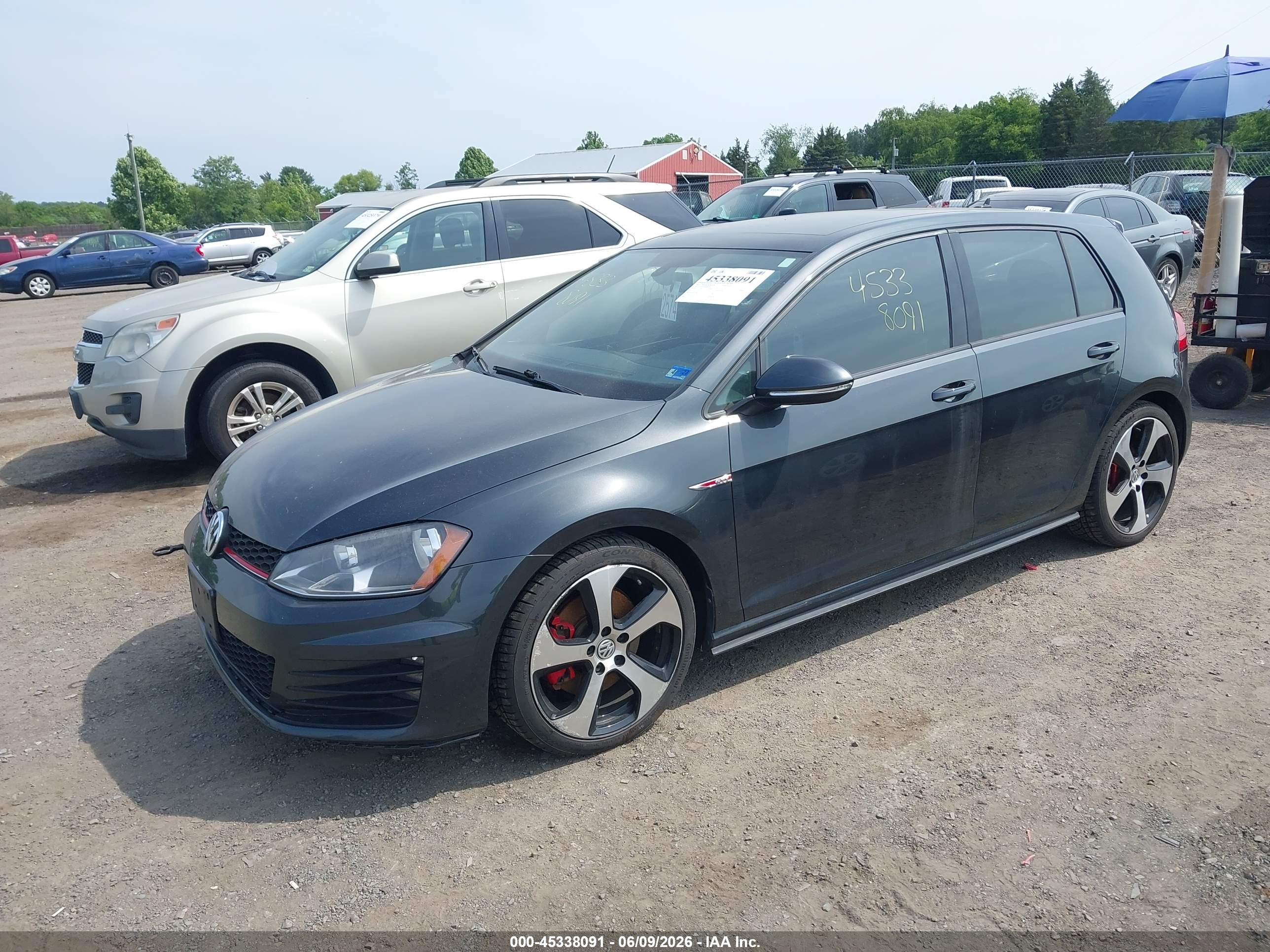VOLKSWAGEN GOLF image 2