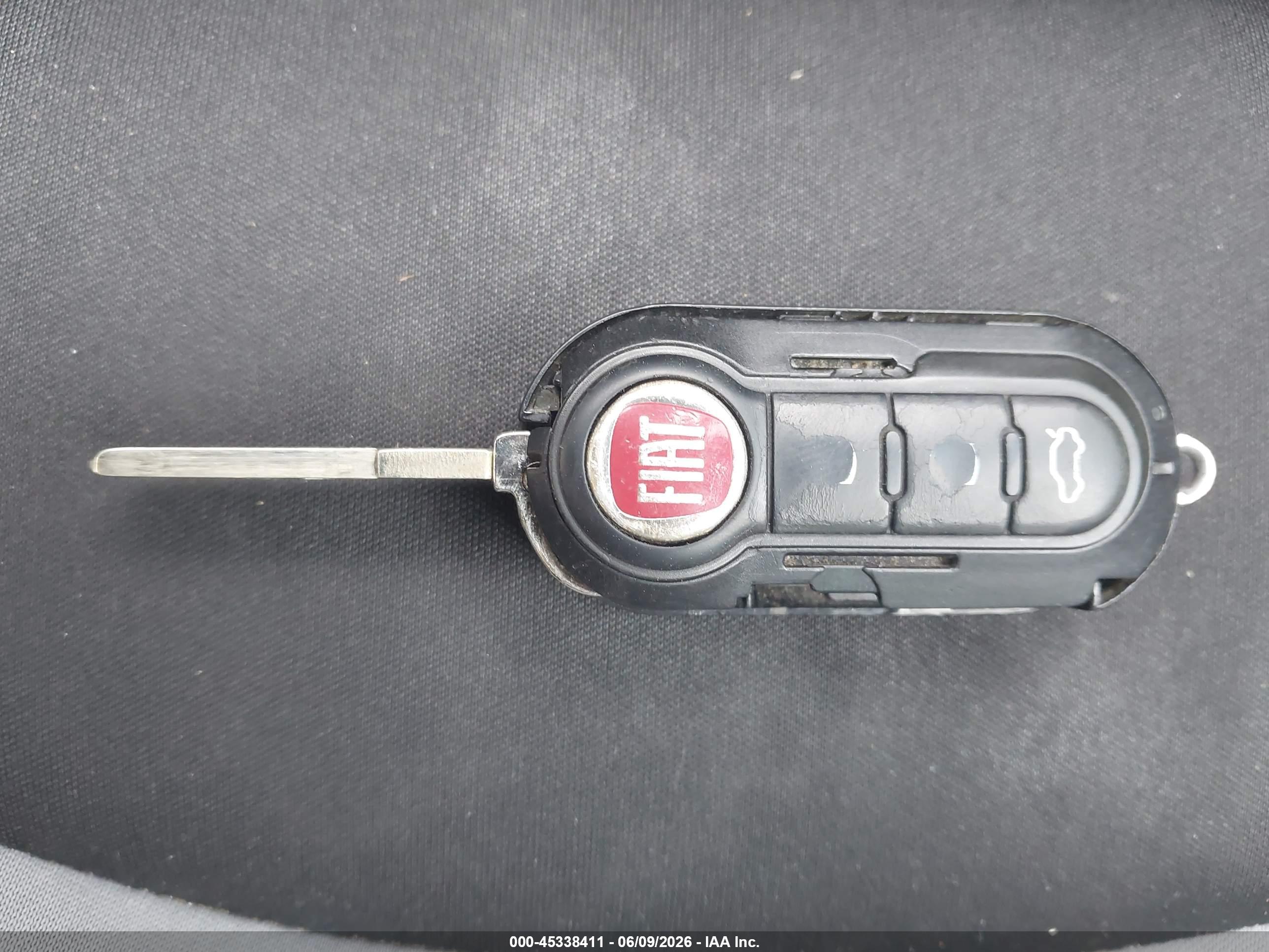 FIAT 500L image 11