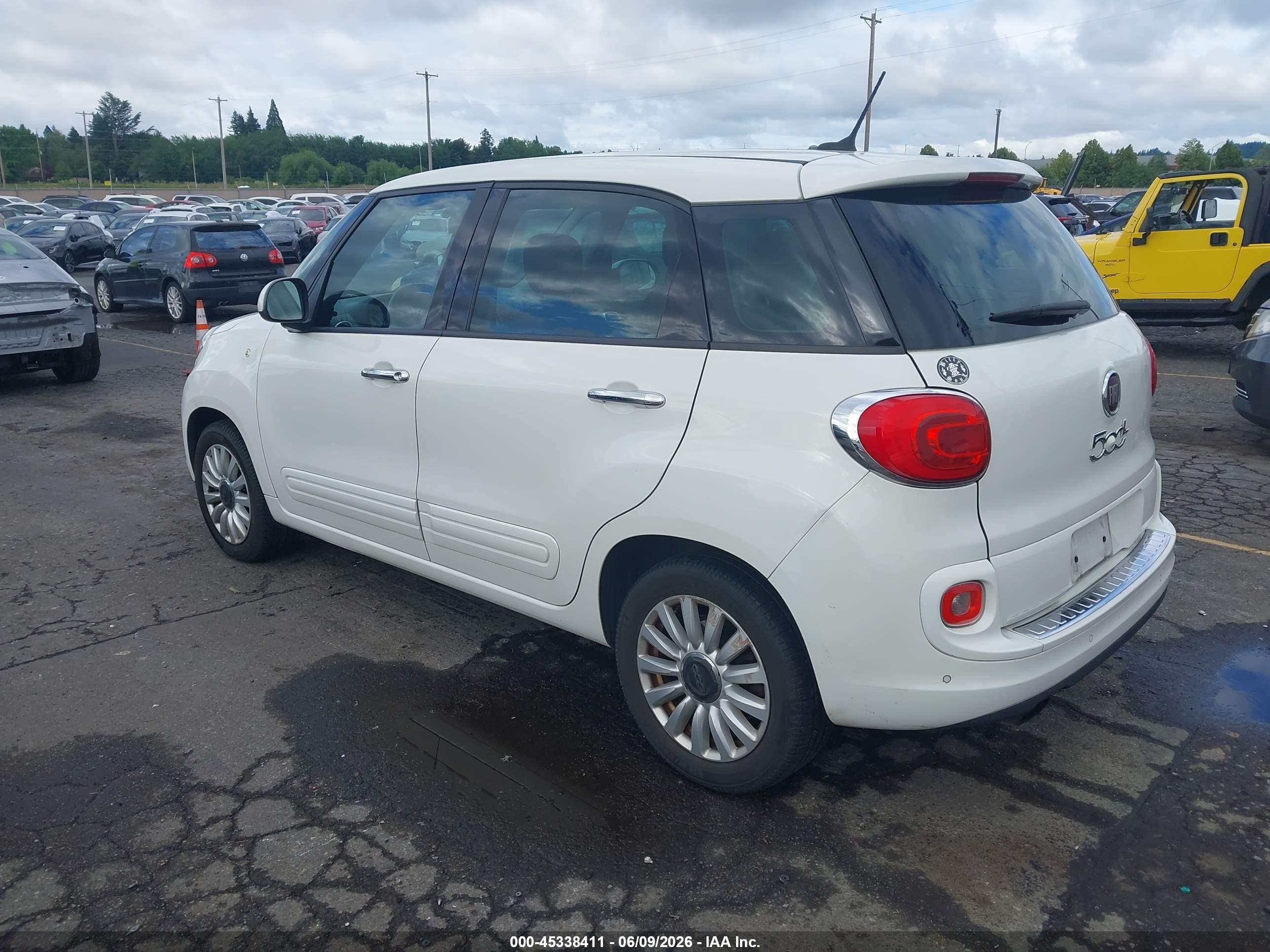 FIAT 500L image 3