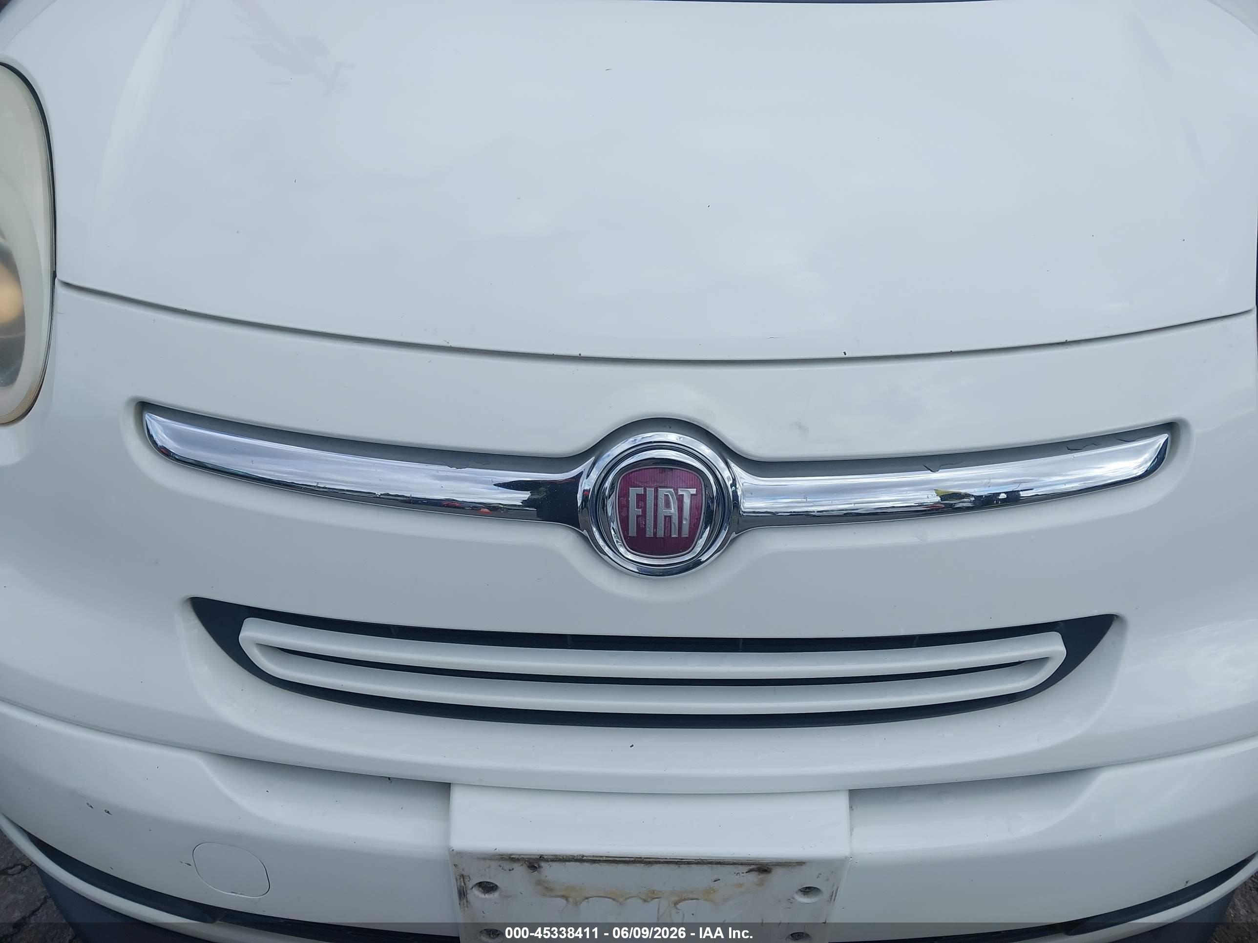 FIAT 500L image 6