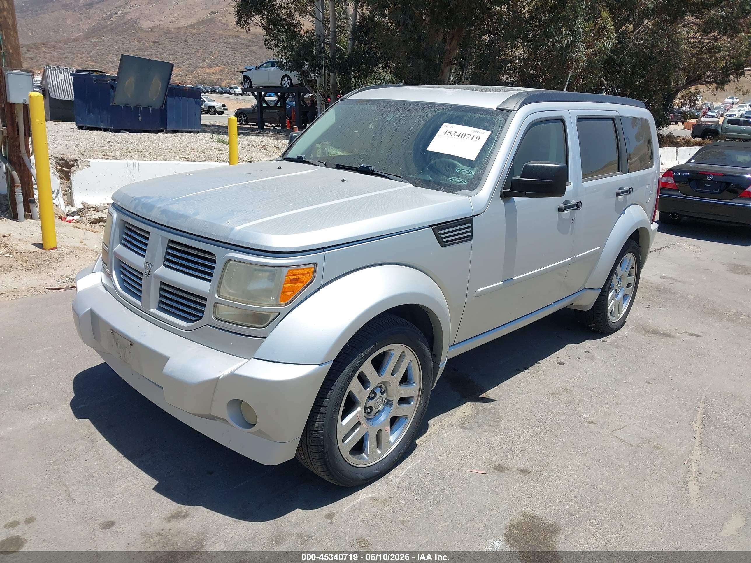 DODGE NITRO image 2