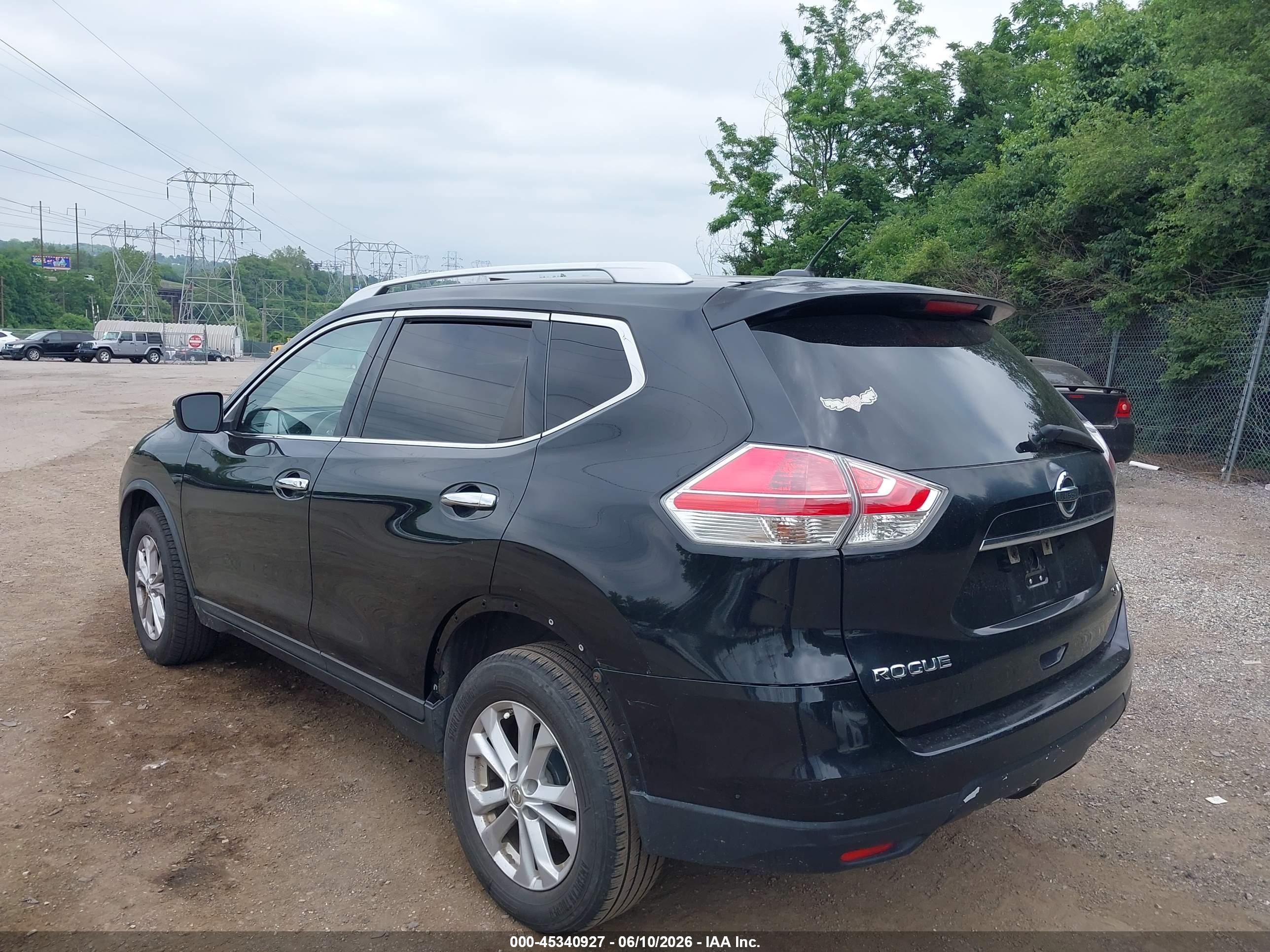 NISSAN ROGUE image 3