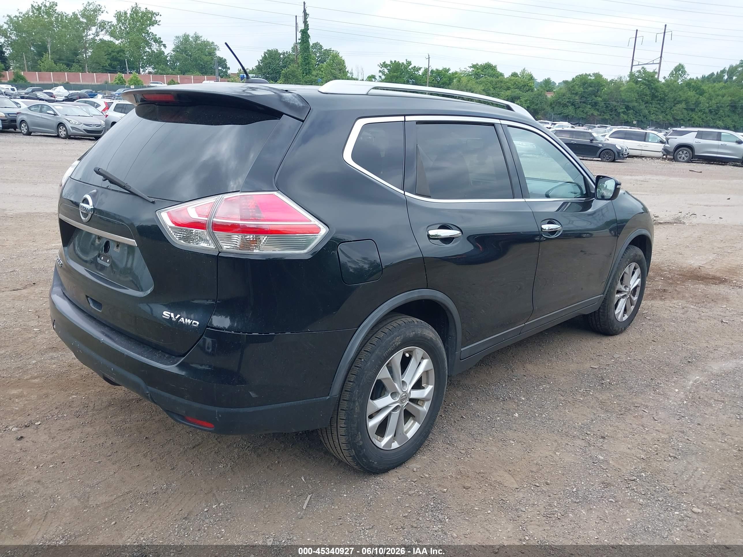 NISSAN ROGUE image 4