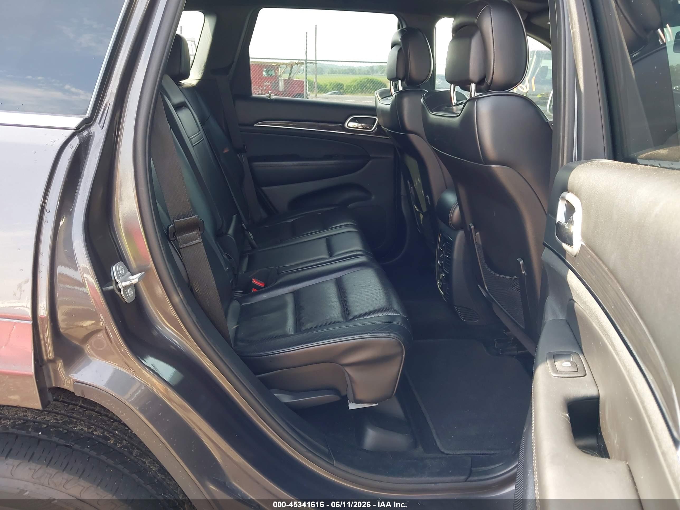 JEEP GRAND image 8