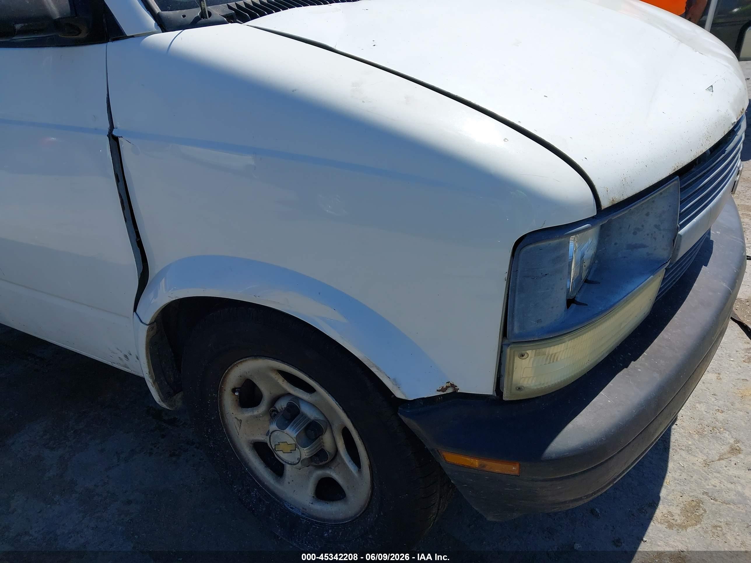 CHEVROLET ASTRO image 6