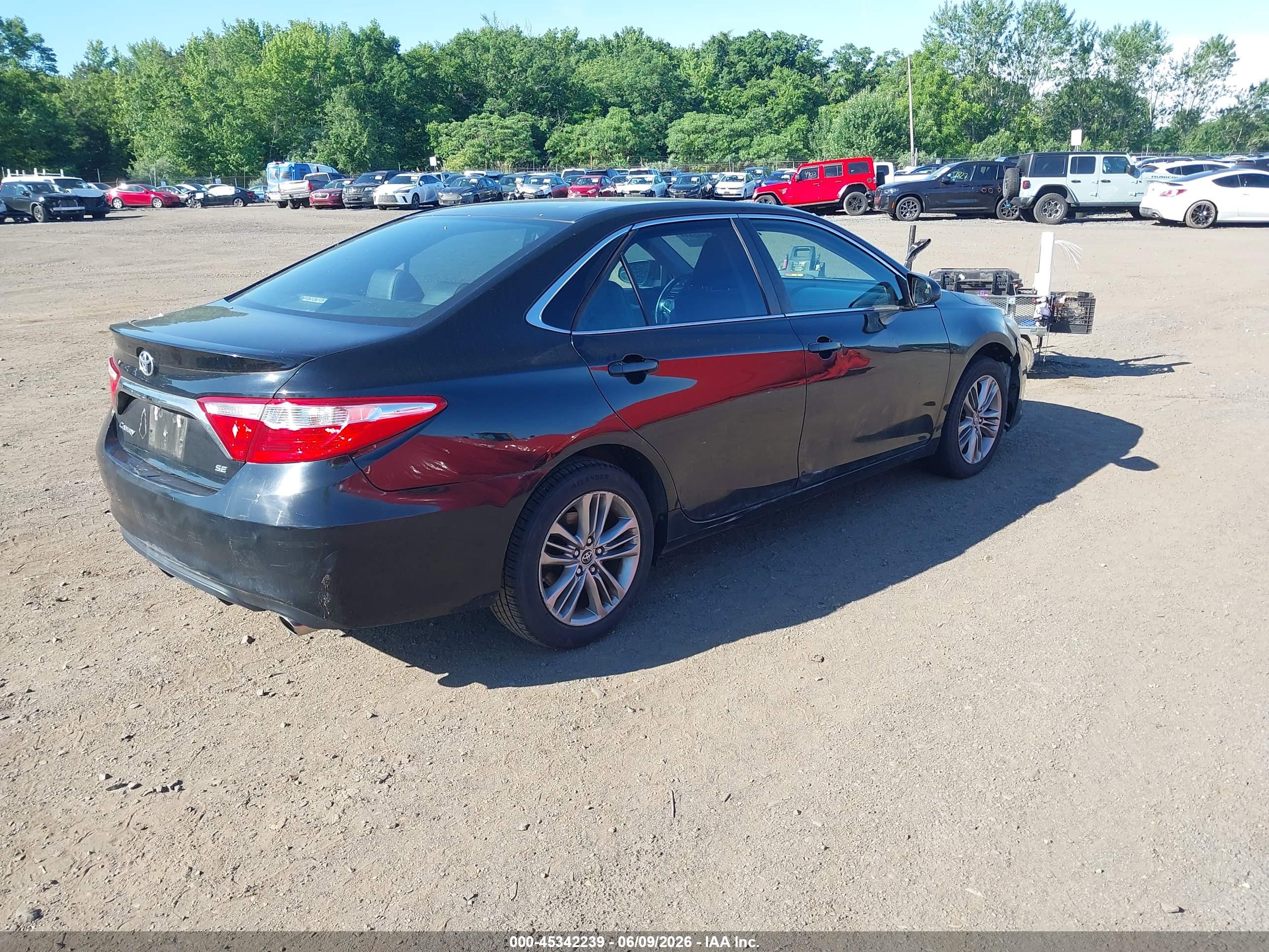 TOYOTA CAMRY image 4