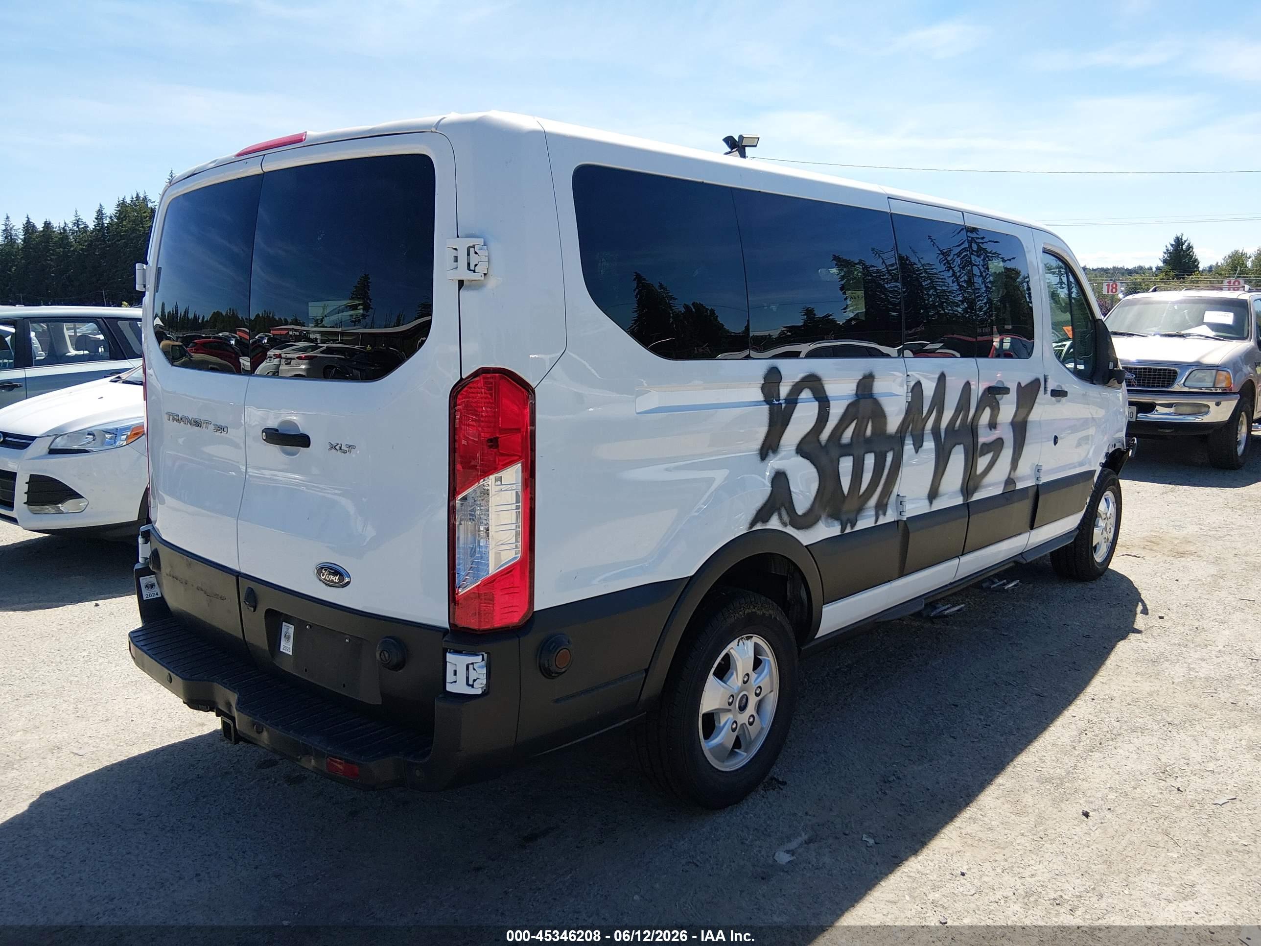 FORD TRANSIT-350 image 4