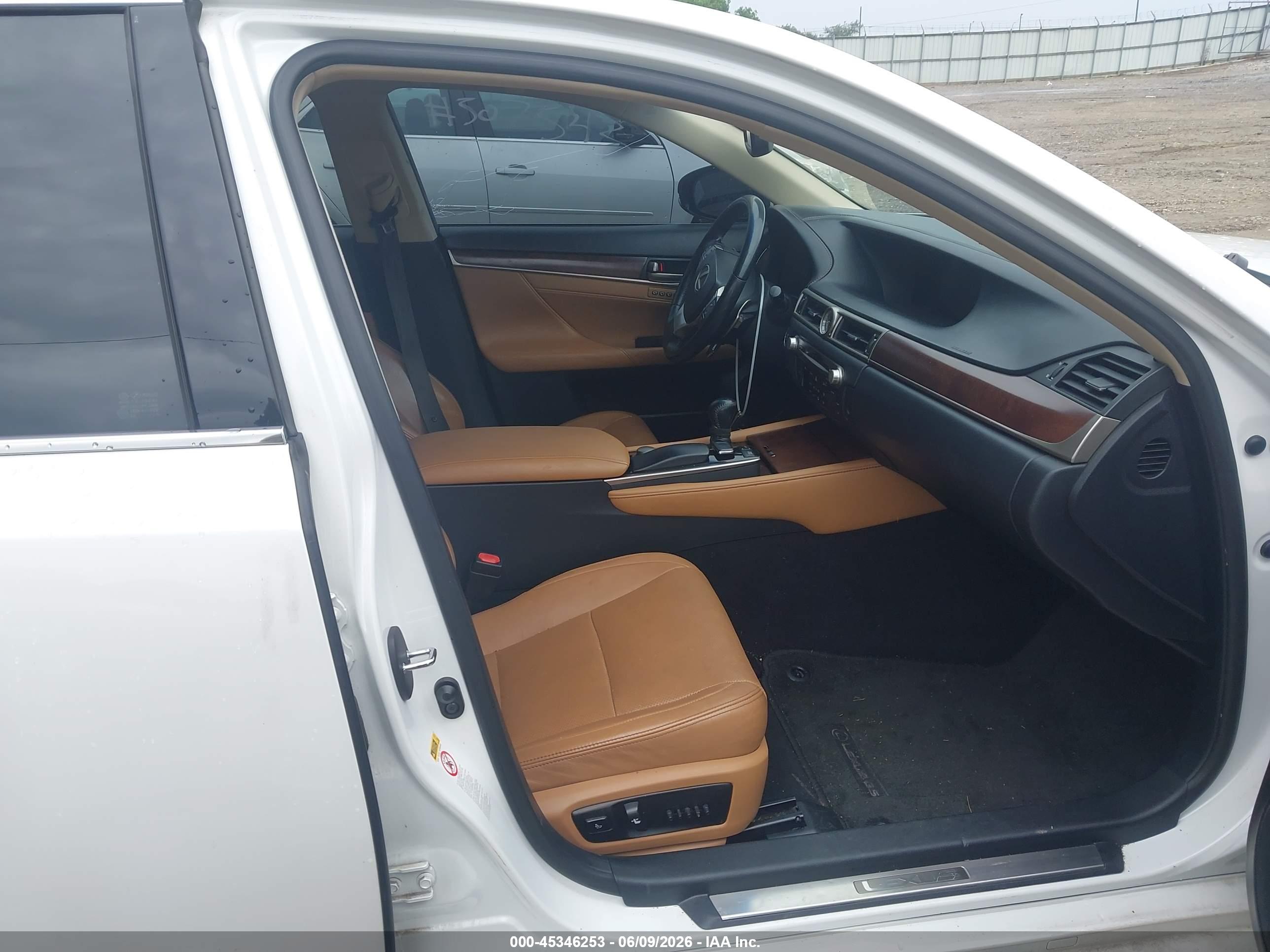 LEXUS GS image 5