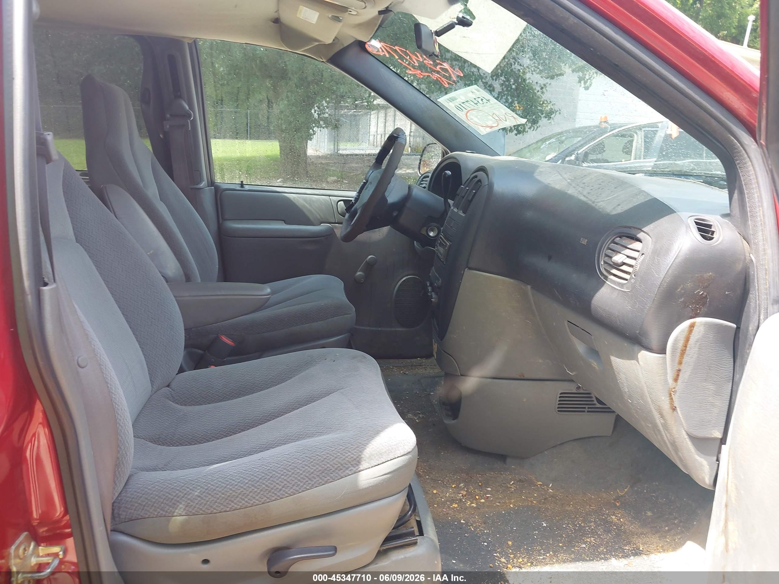 DODGE CARAVAN image 5