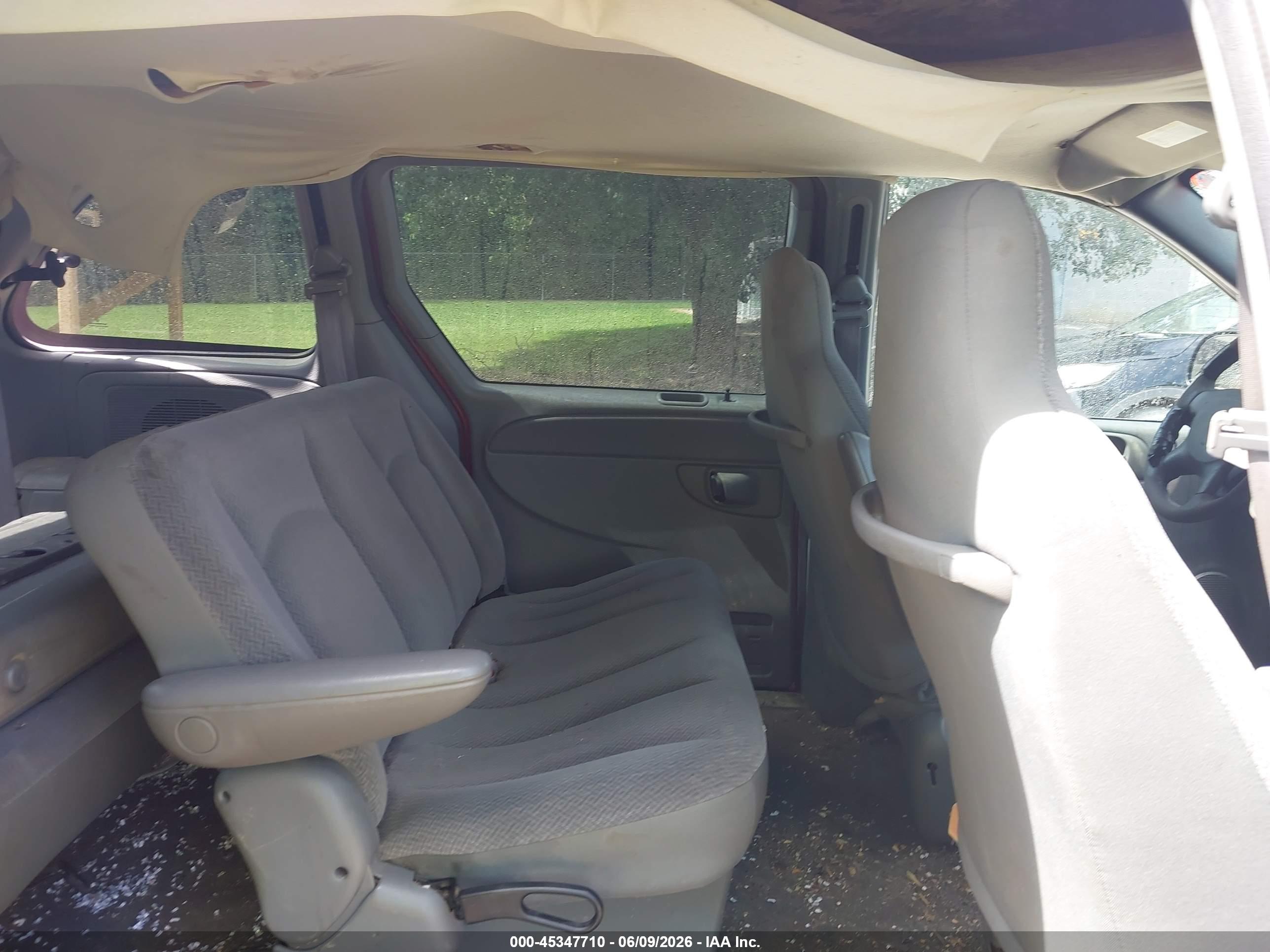 DODGE CARAVAN image 8