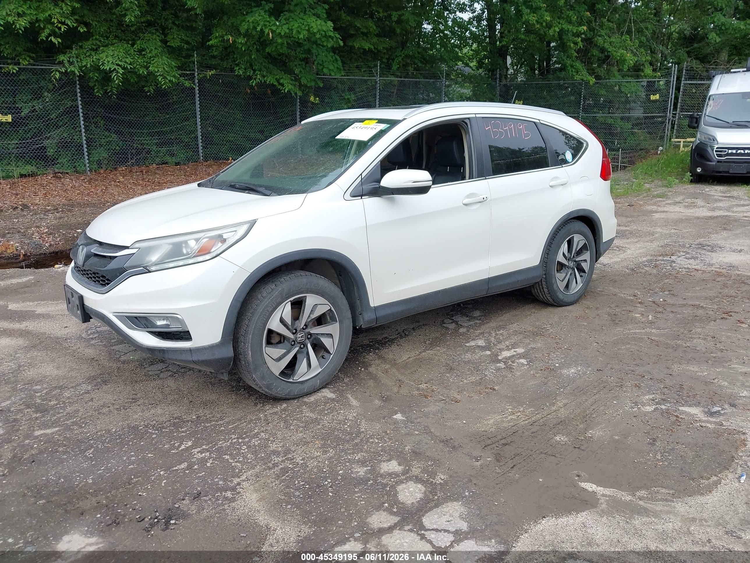 HONDA CR-V image 2