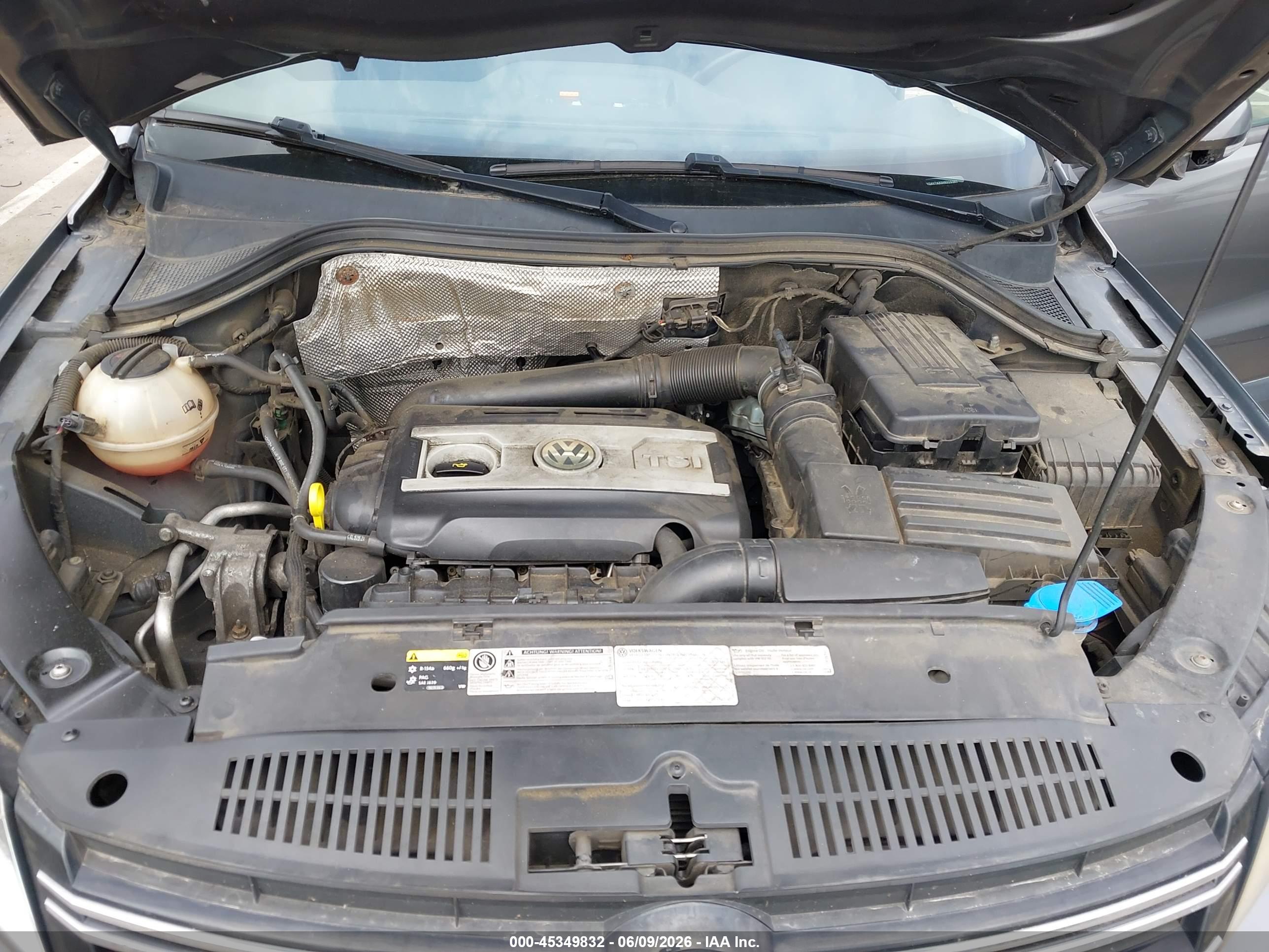 VOLKSWAGEN TIGUAN image 10