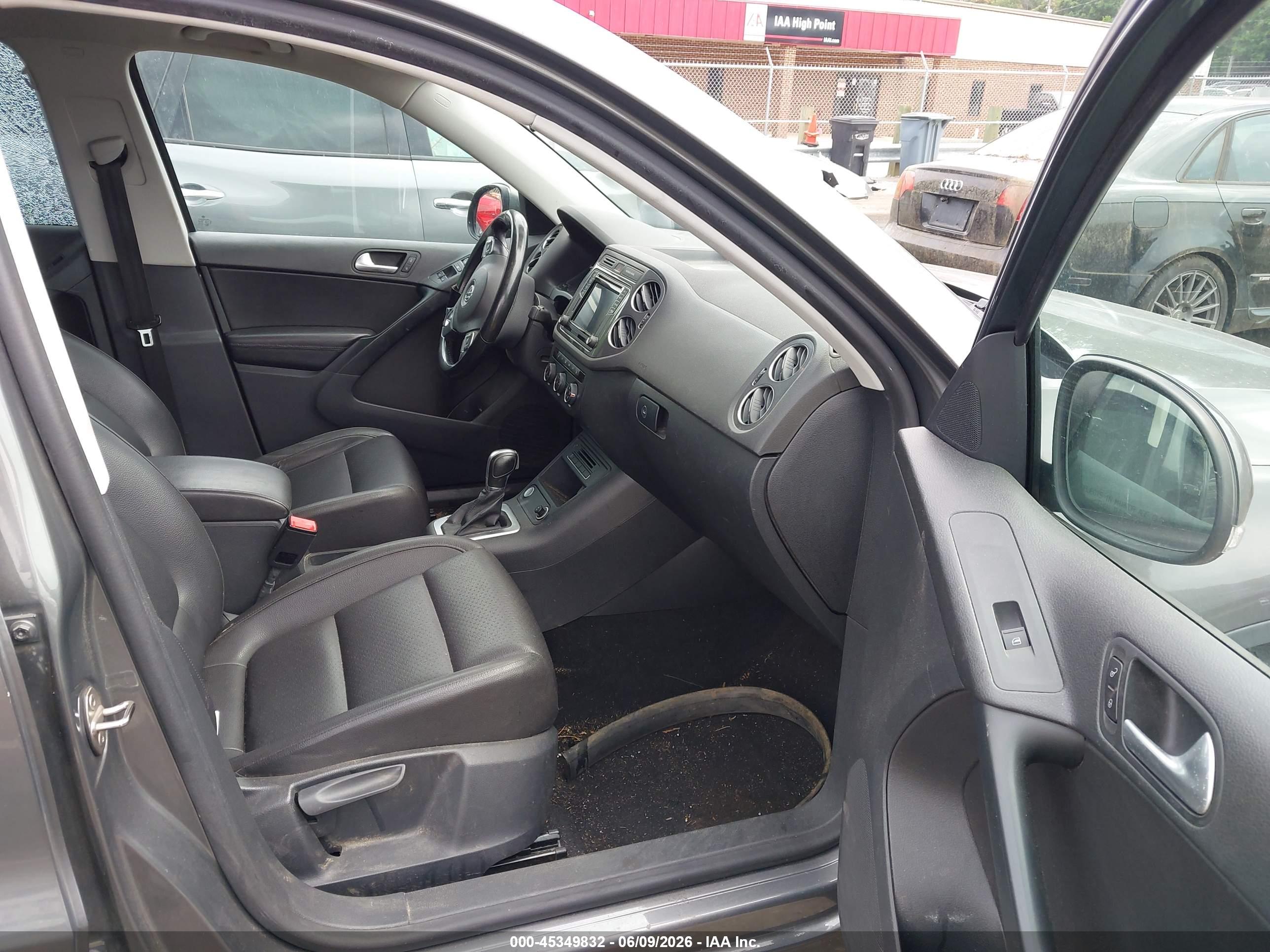 VOLKSWAGEN TIGUAN image 5
