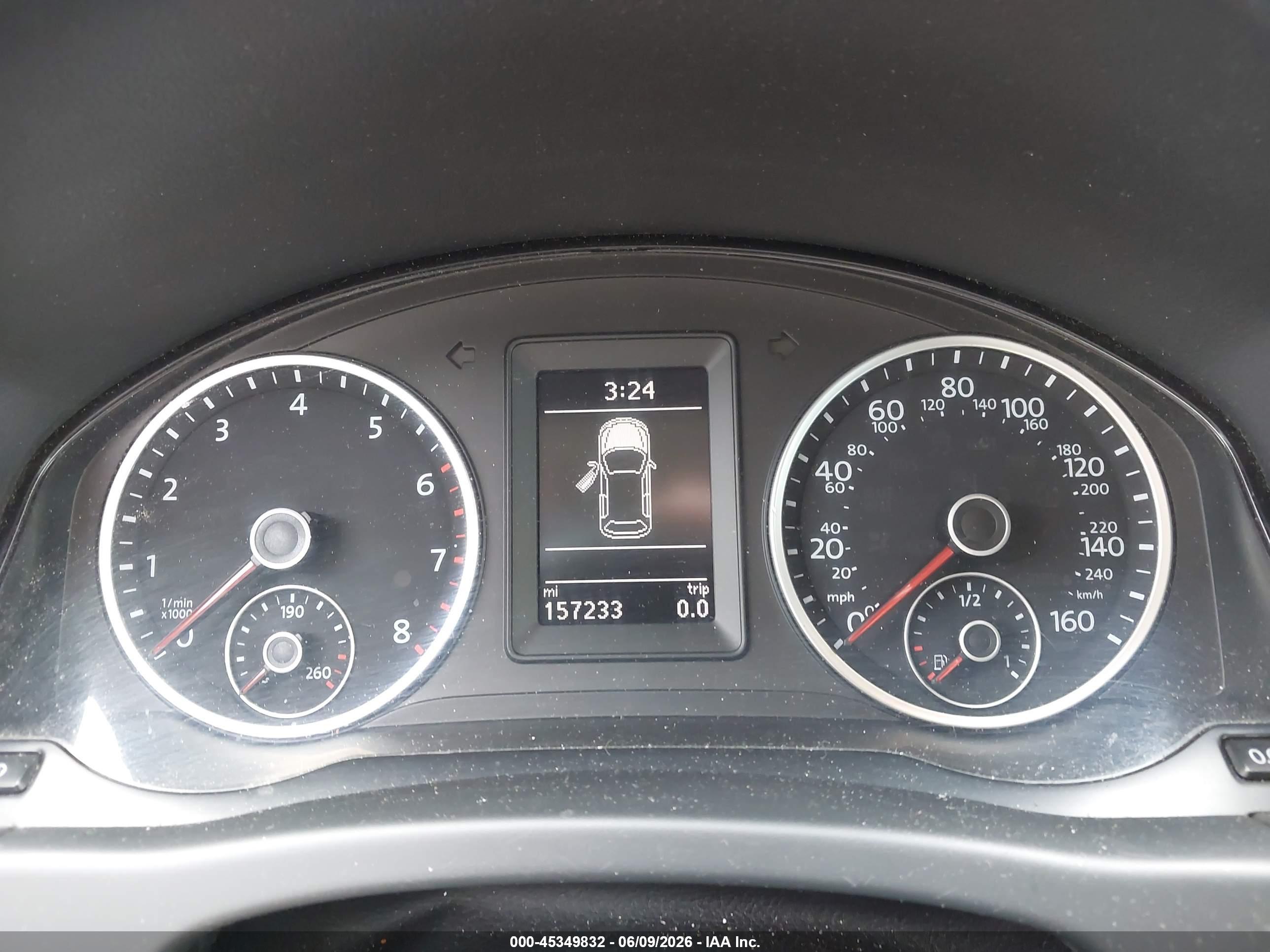 VOLKSWAGEN TIGUAN image 7