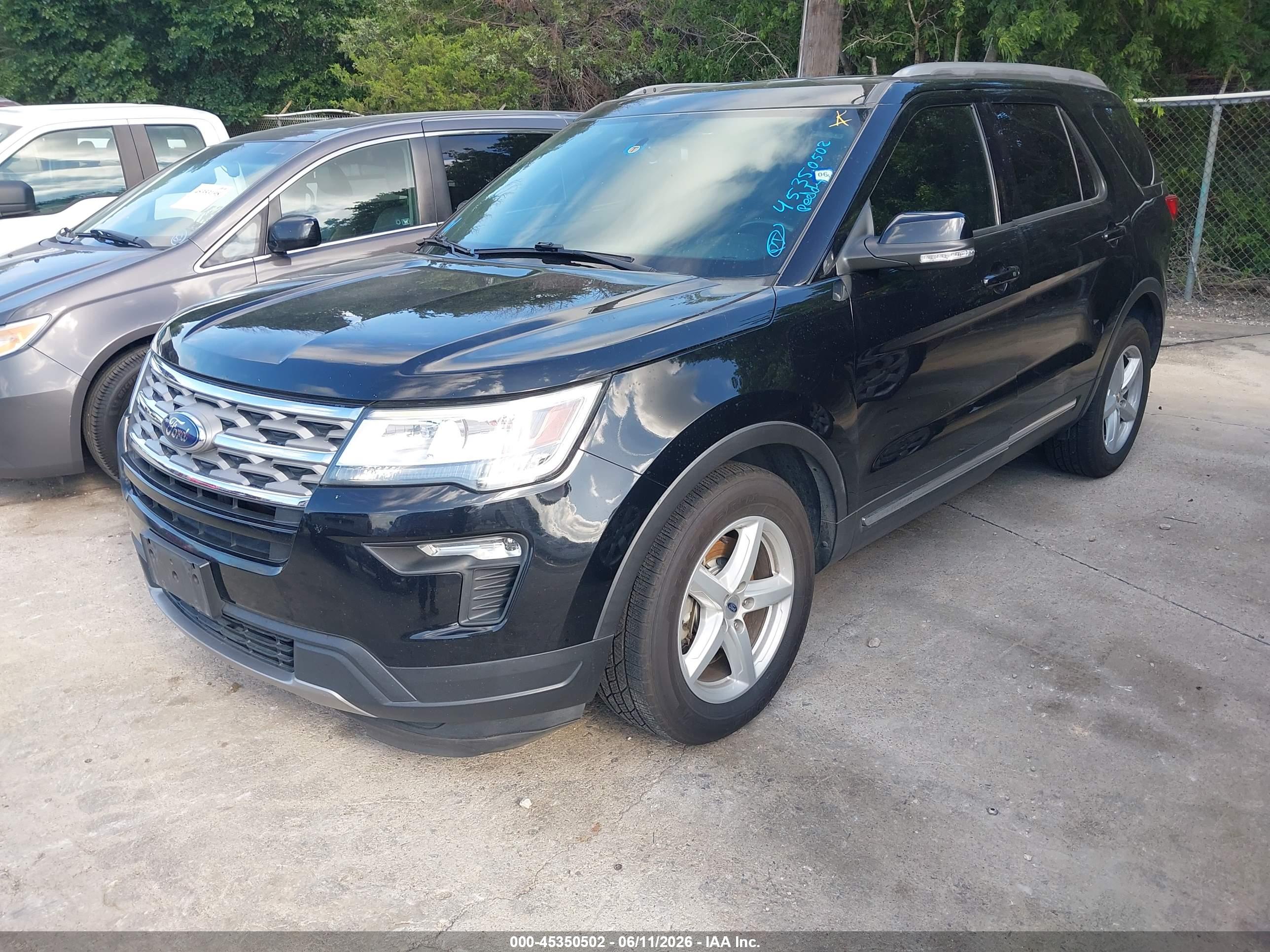 FORD EXPLORER image 2