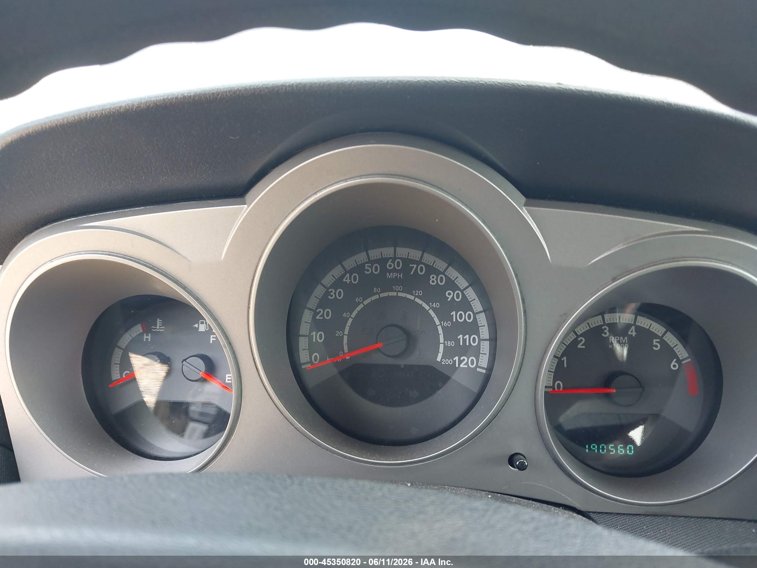 DODGE AVENGER image 7