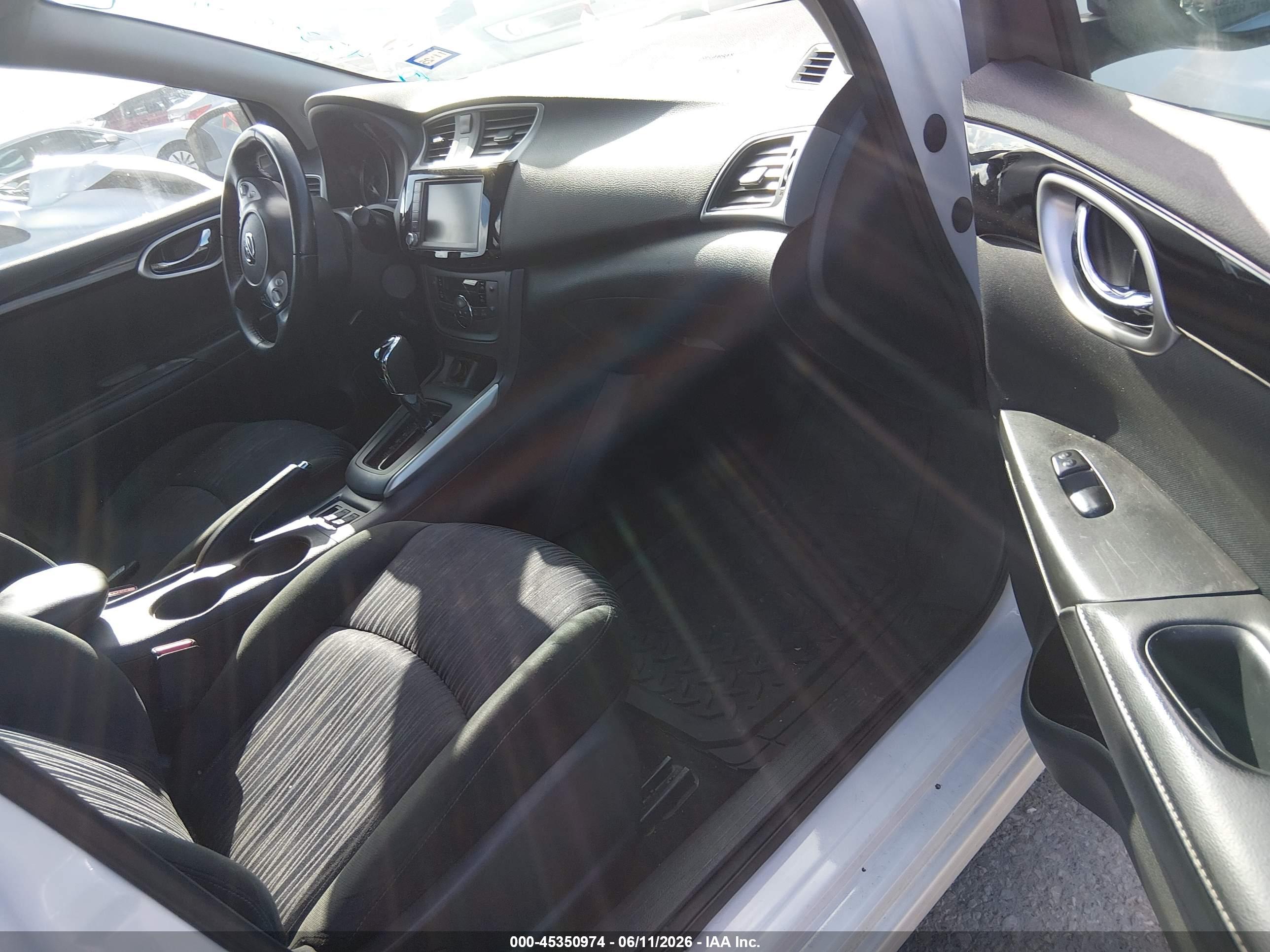NISSAN SENTRA image 5