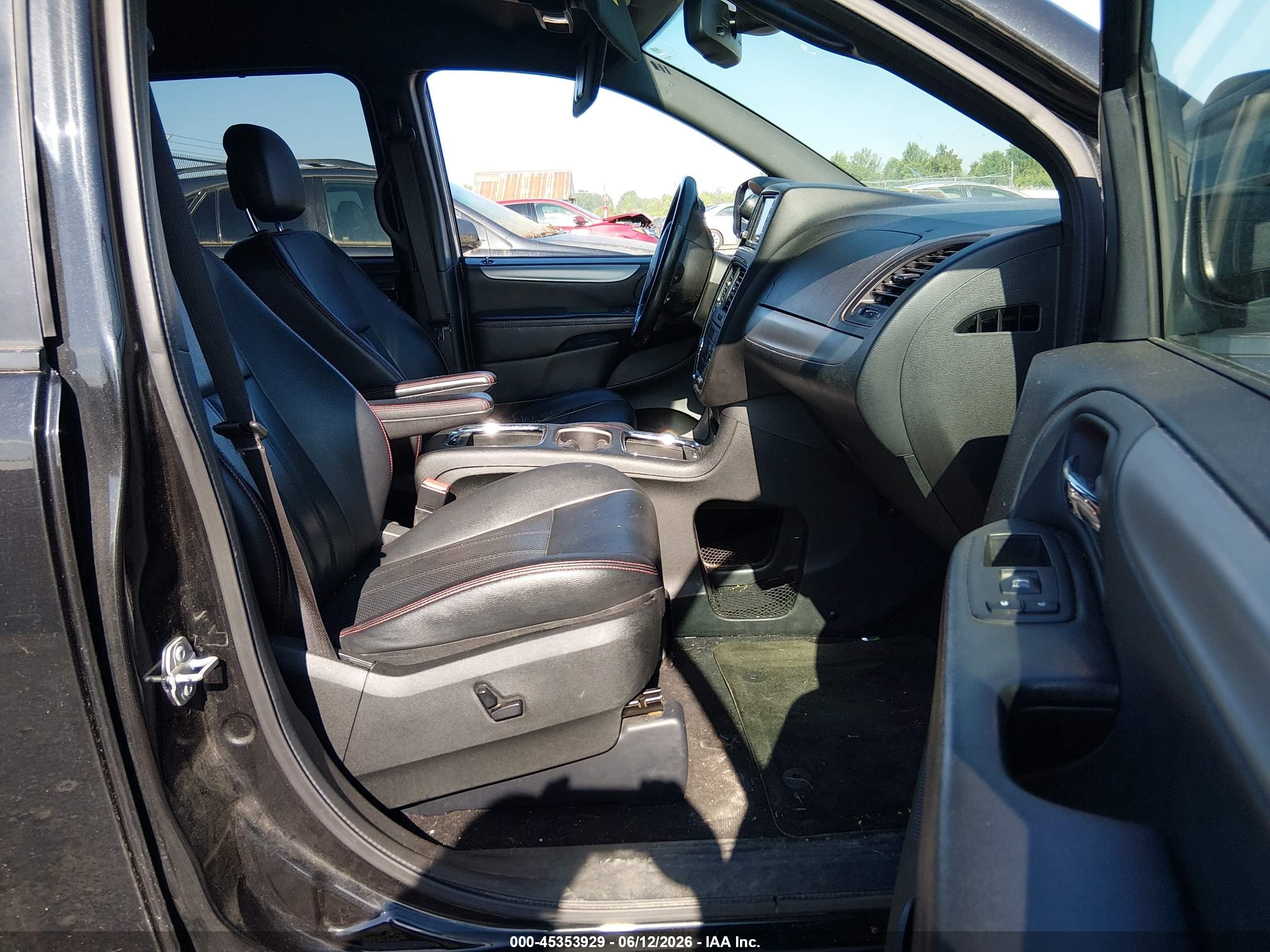 DODGE GRAND image 5