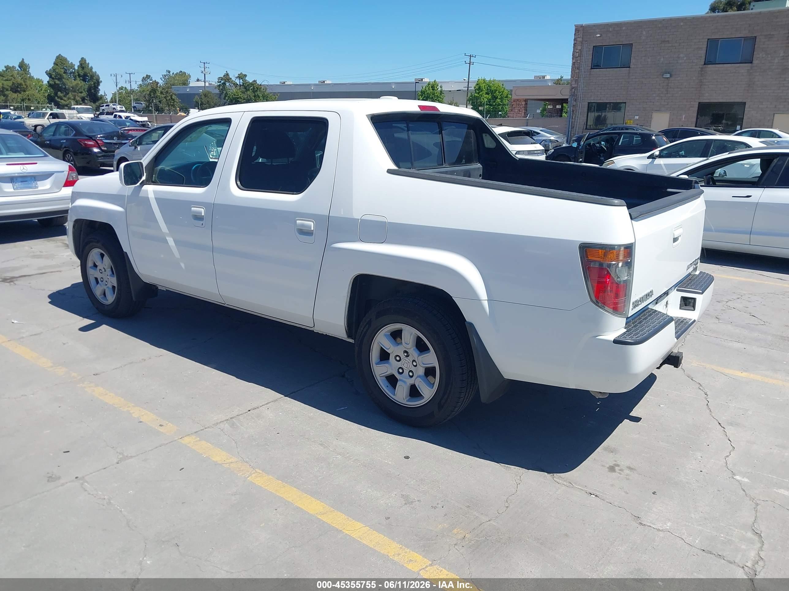 HONDA RIDGELINE image 3