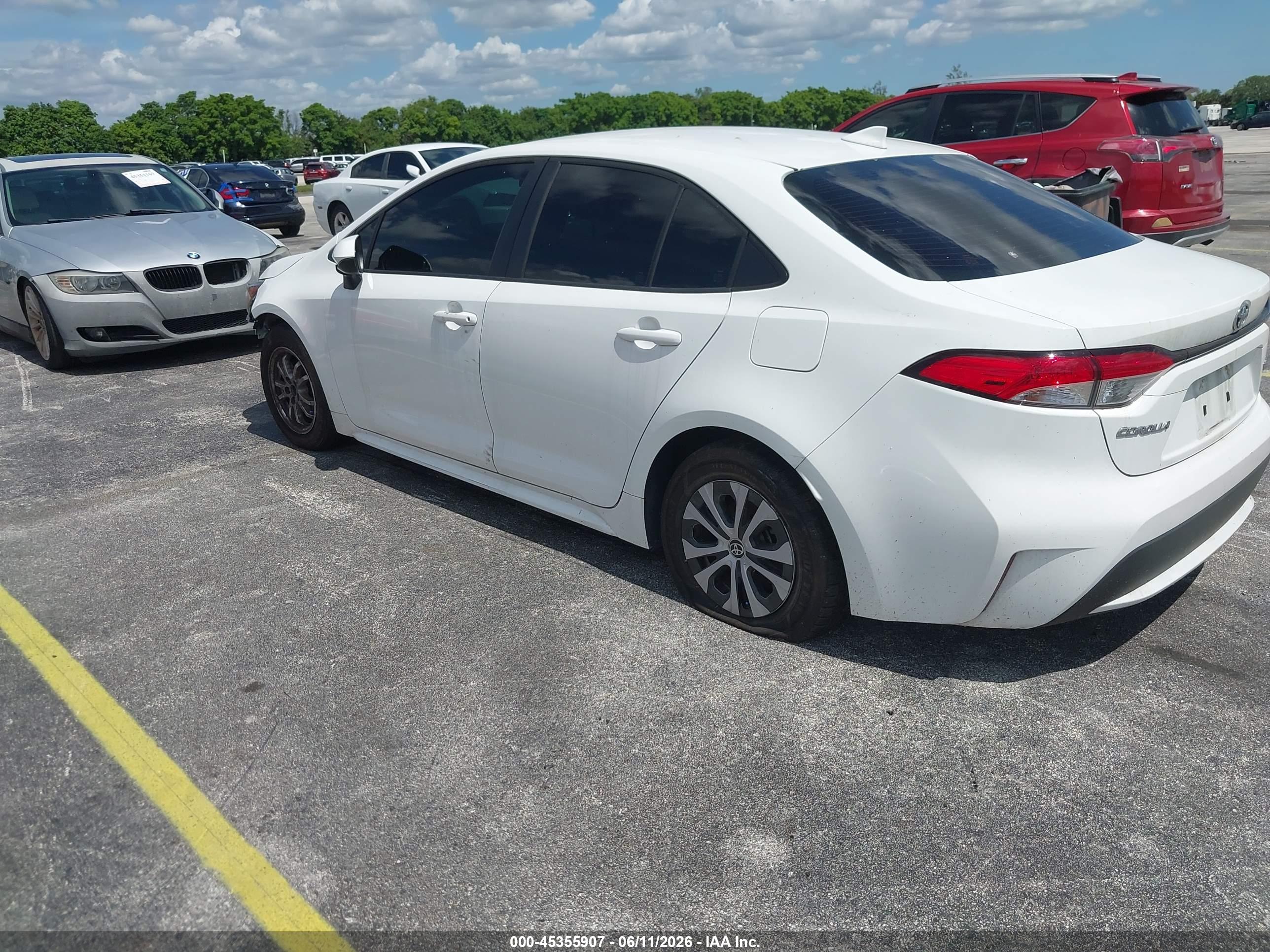 TOYOTA COROLLA image 3