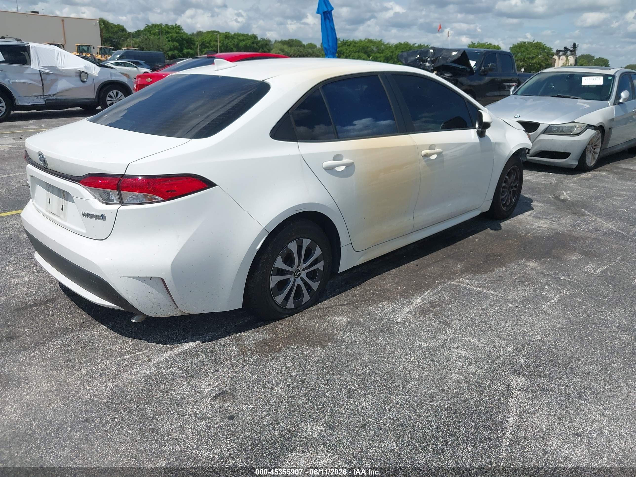TOYOTA COROLLA image 4