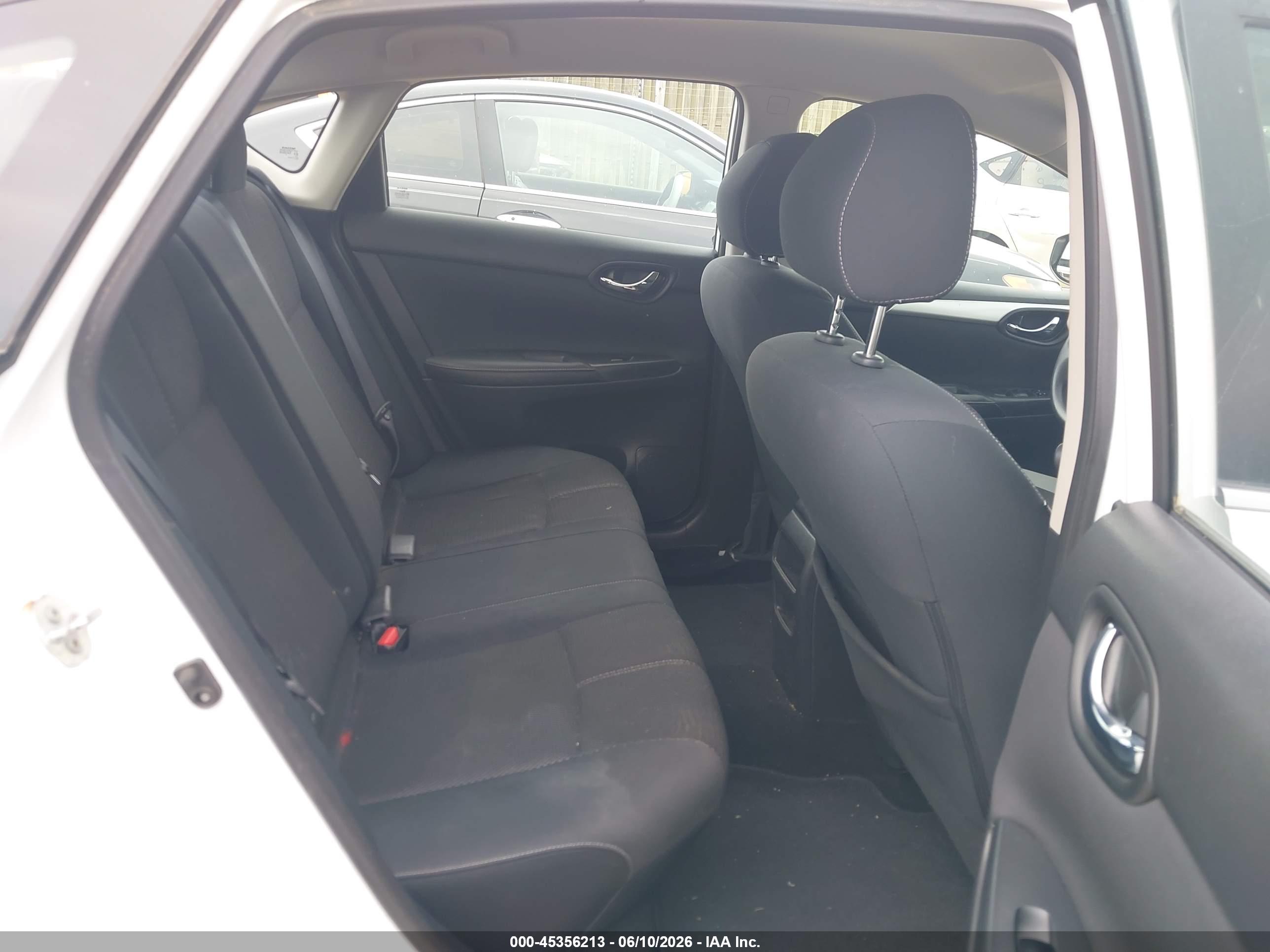 NISSAN SENTRA image 8