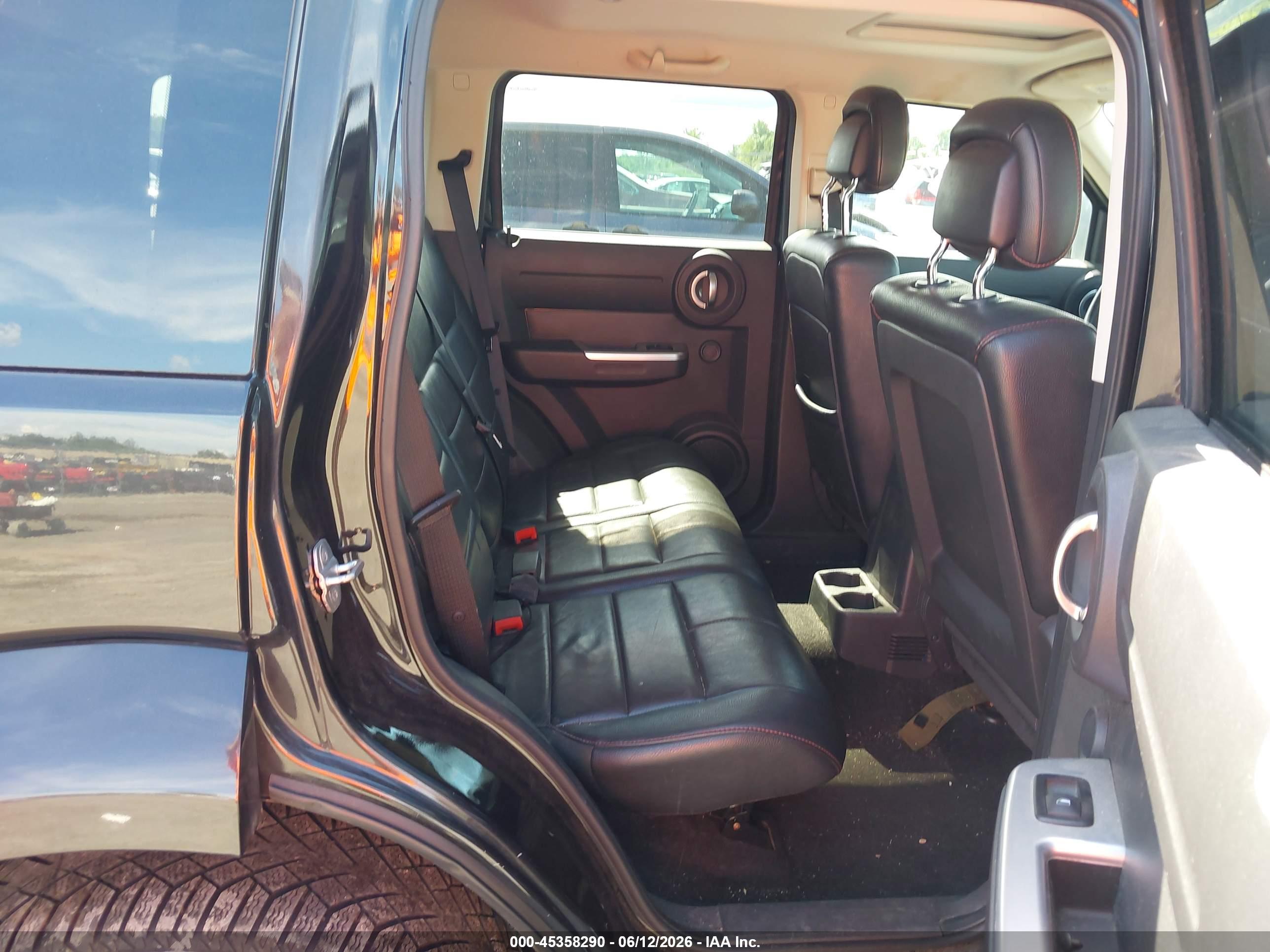 DODGE NITRO image 8