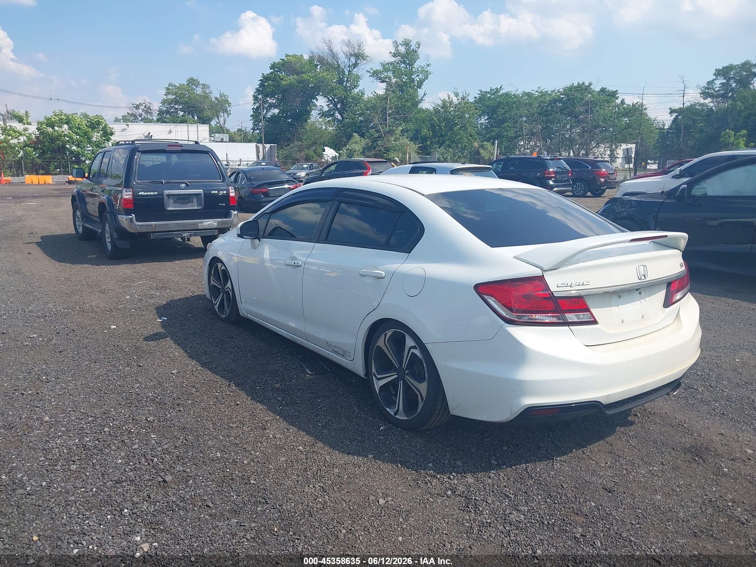 HONDA CIVIC image 3
