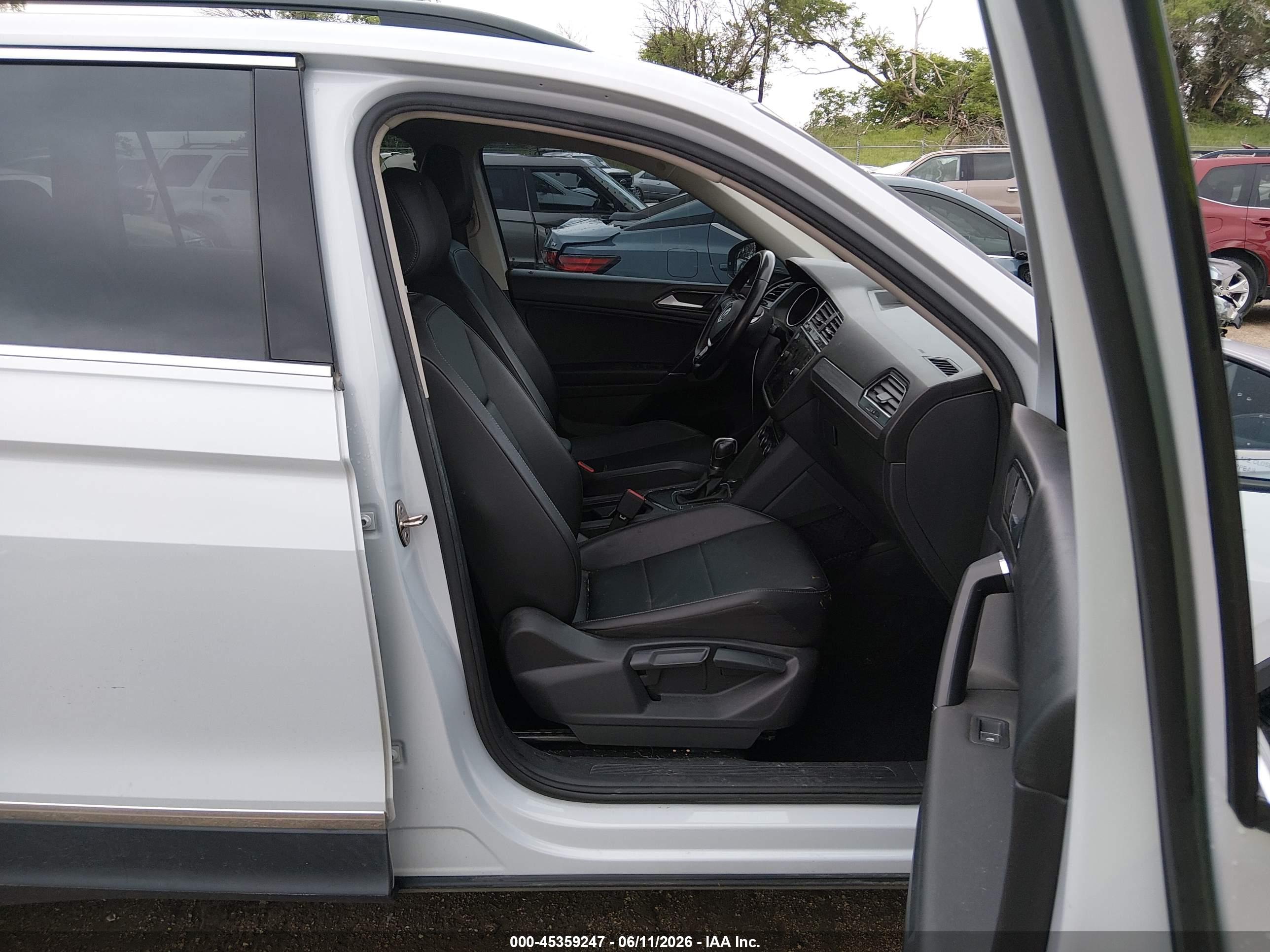 VOLKSWAGEN TIGUAN image 5