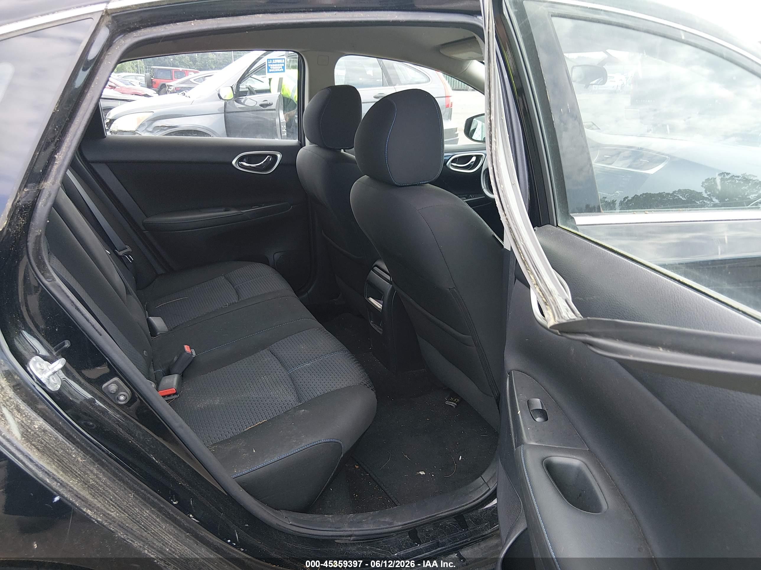 NISSAN SENTRA image 8