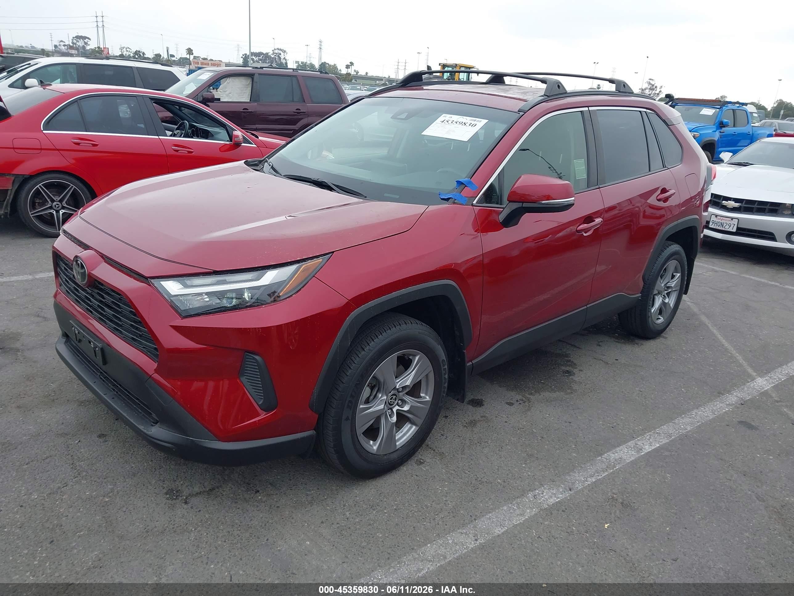 TOYOTA RAV4 image 2