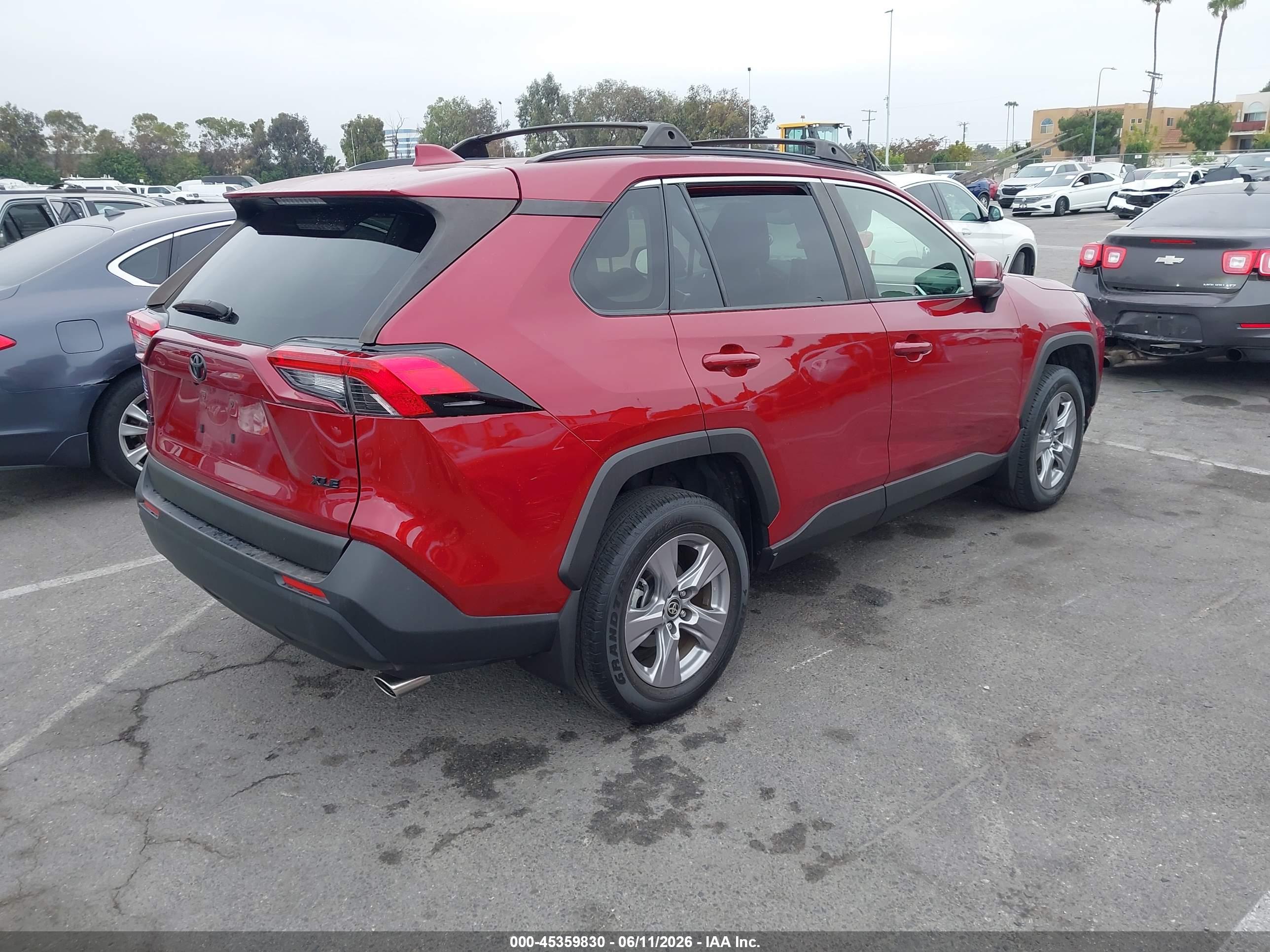 TOYOTA RAV4 image 4