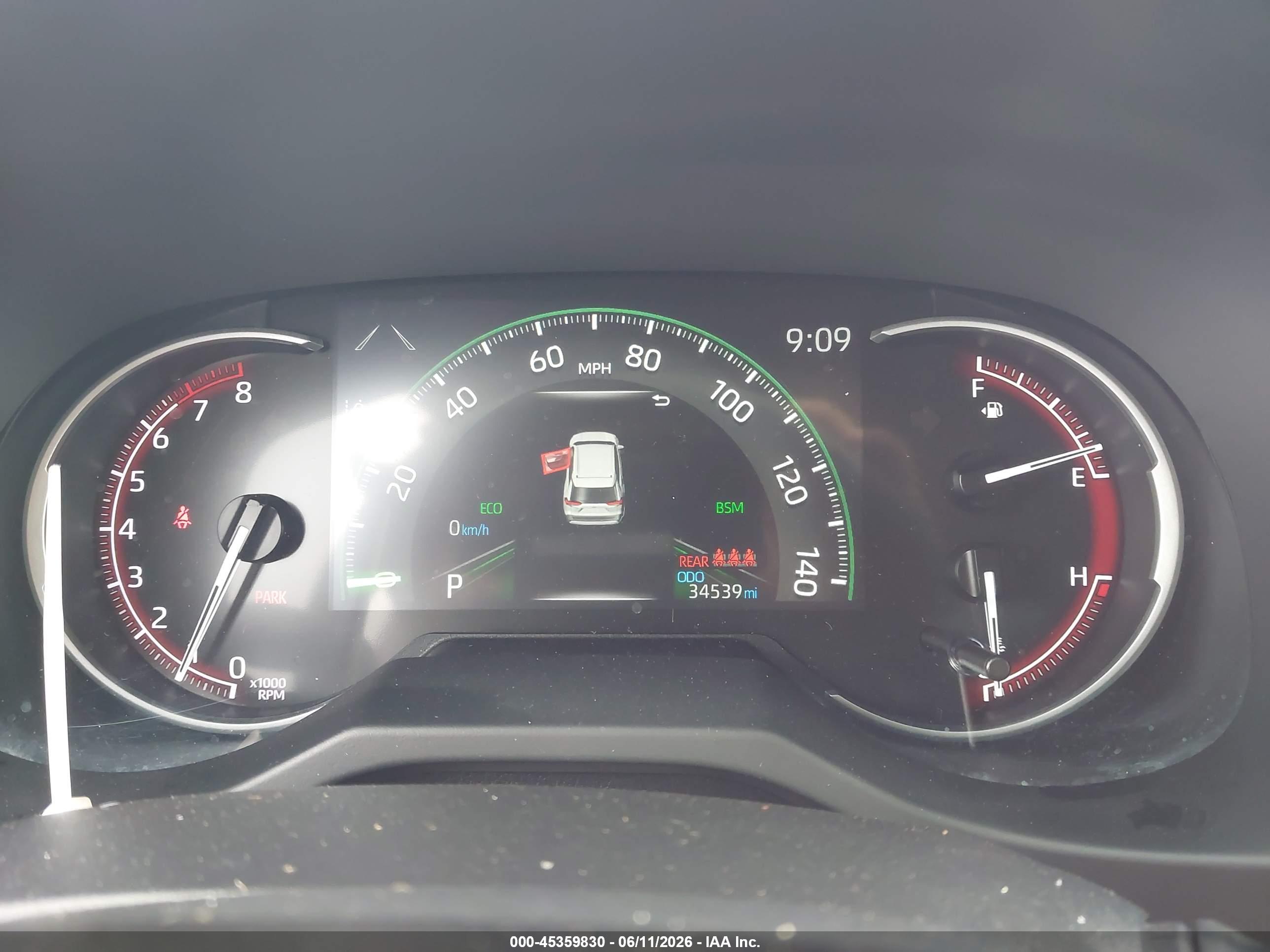 TOYOTA RAV4 image 7